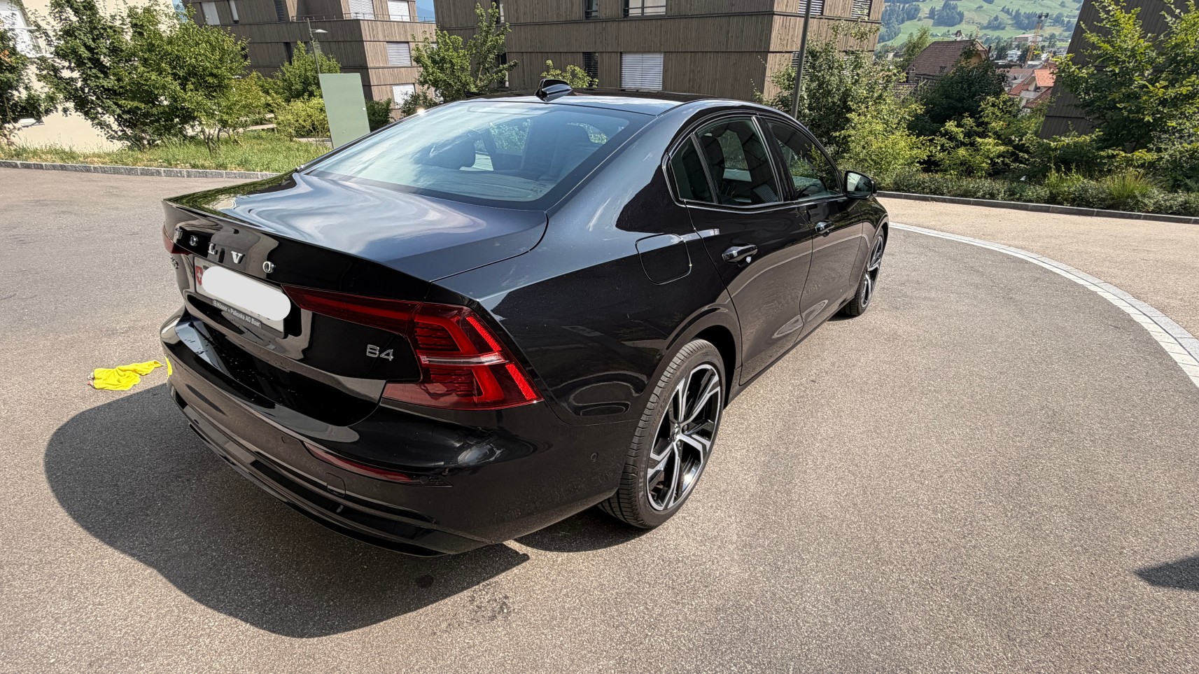 VOLVO 2.0 B4 MH Plus Dark-image-2