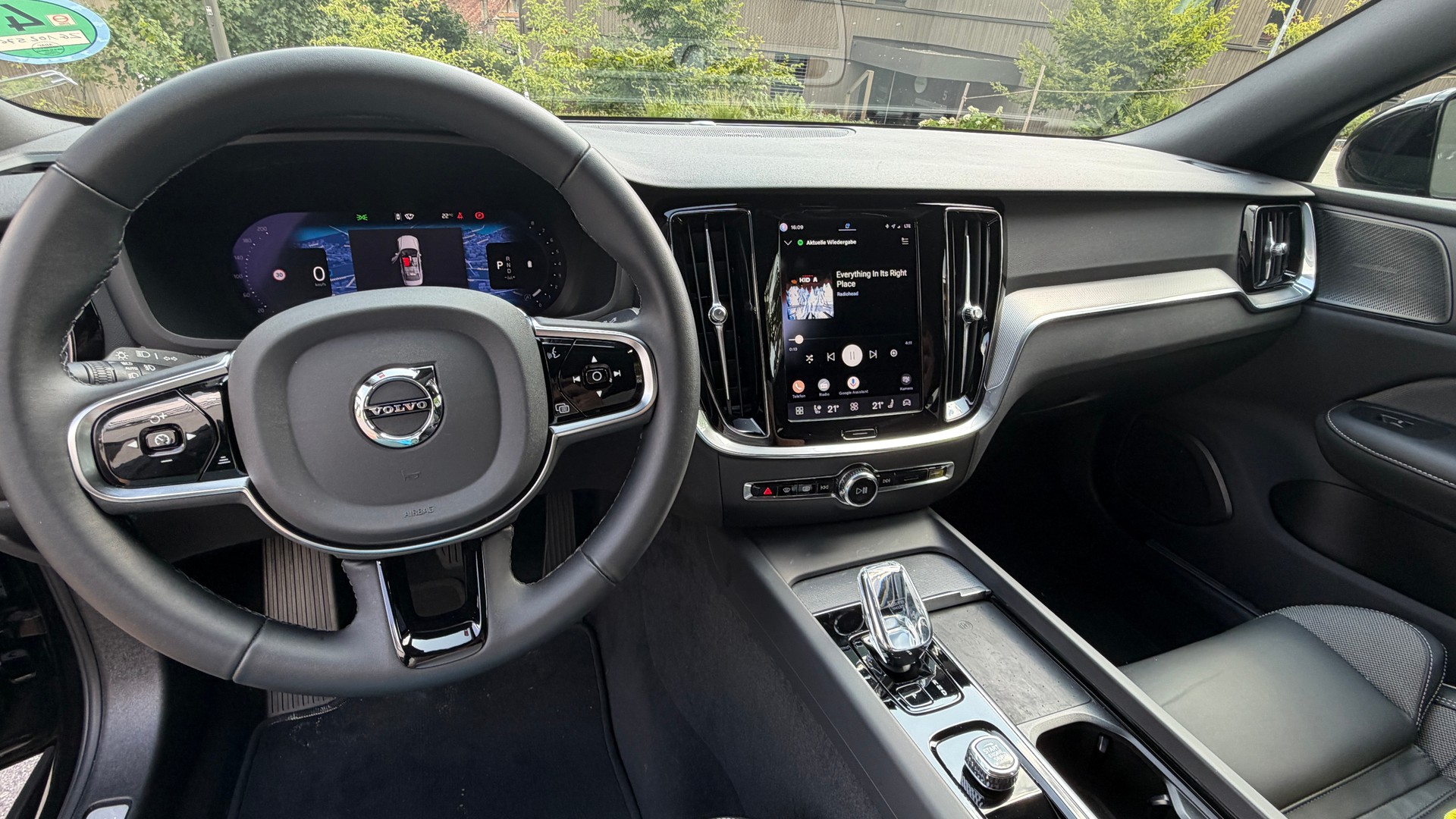 VOLVO 2.0 B4 MH Plus Dark-image-13