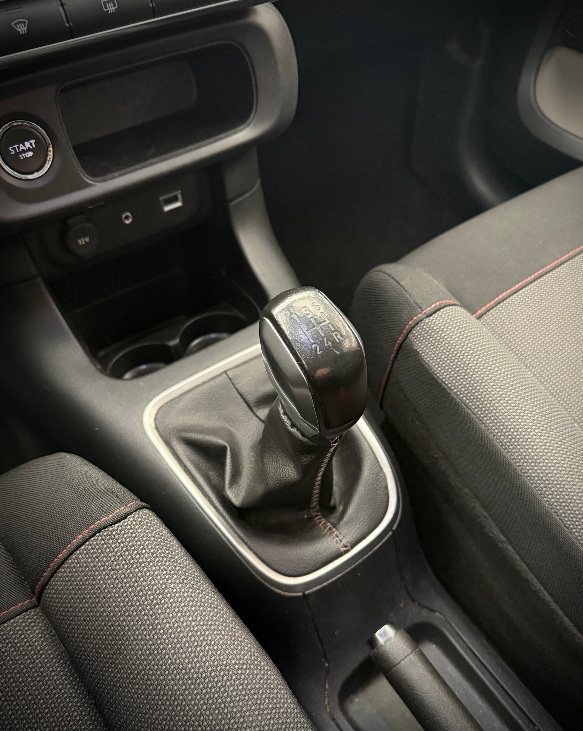 CITROEN C3 1.2i PureTech Shine-image-9