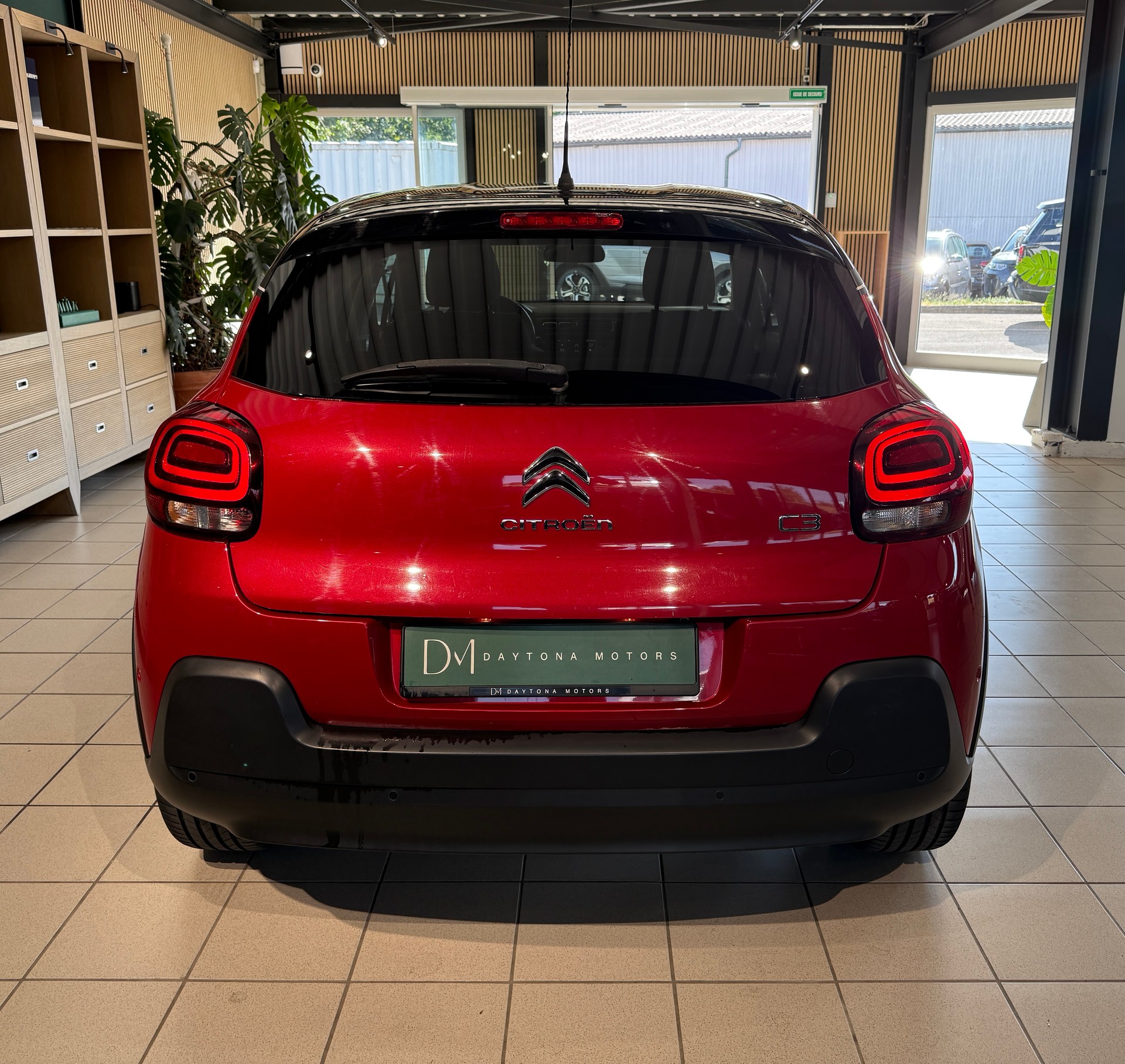 CITROEN C3 1.2i PureTech Shine-image-4
