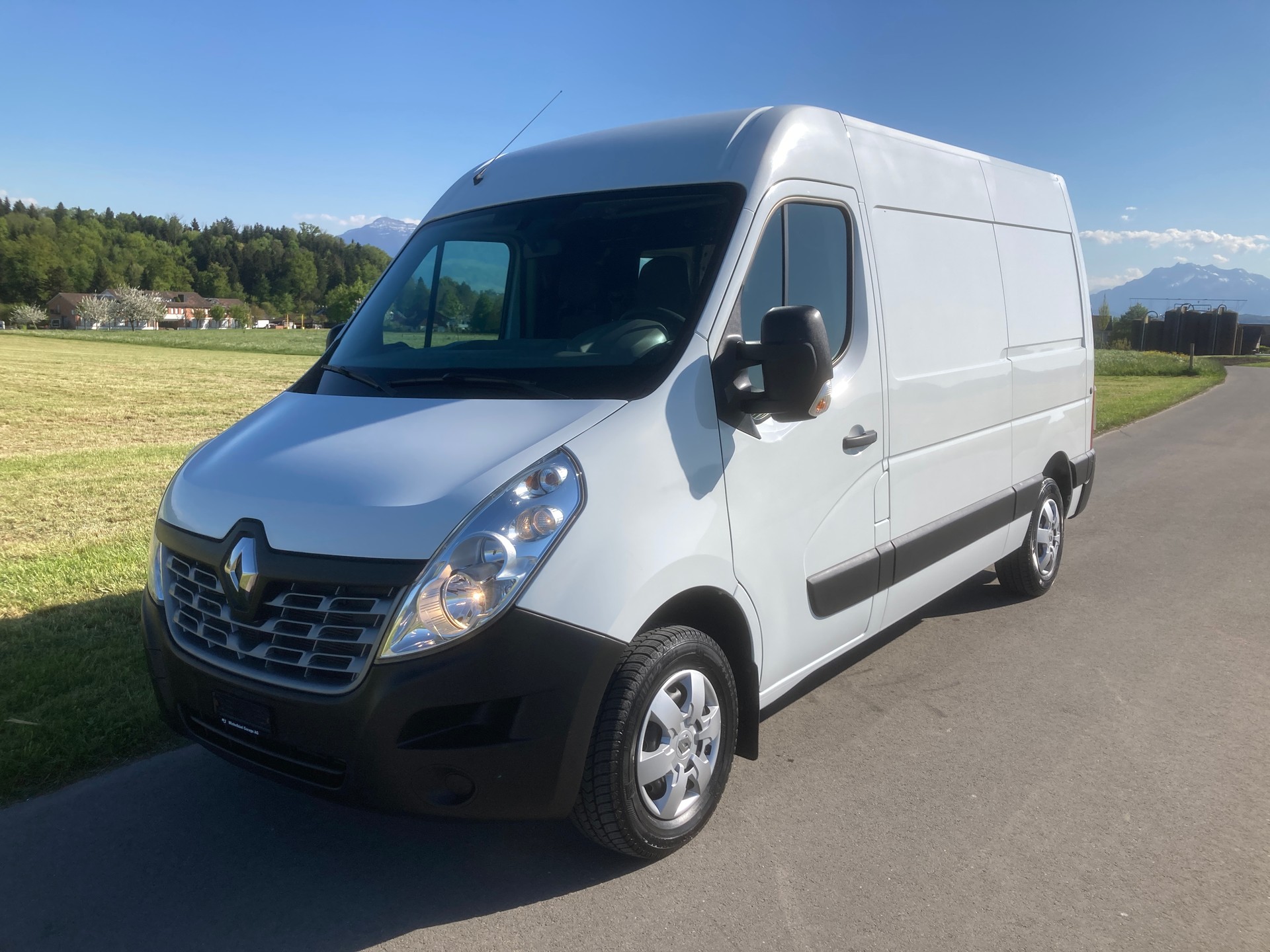 RENAULT Master T35 2.3dCi 130 L2H2-image-0