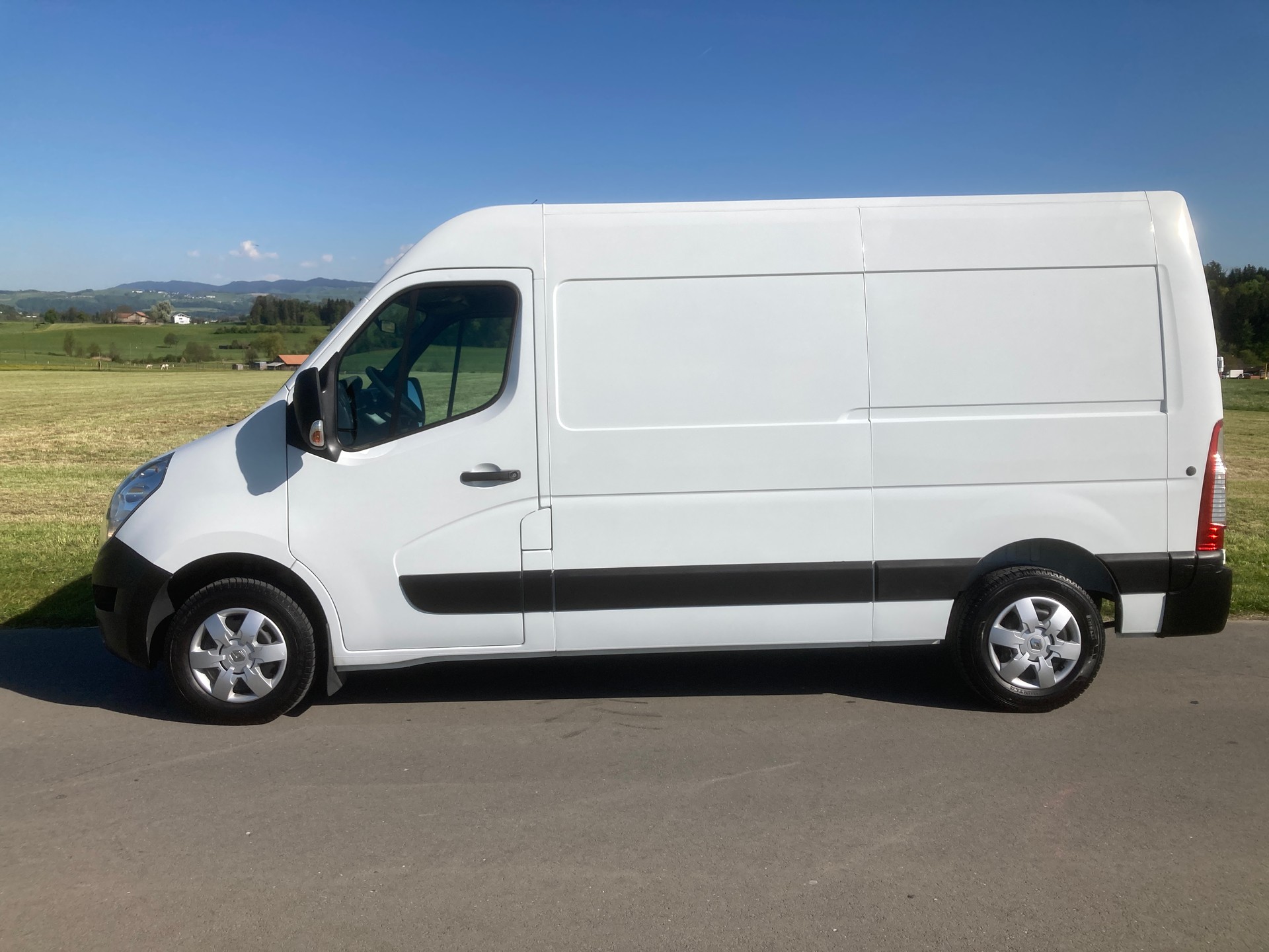RENAULT Master T35 2.3dCi 130 L2H2-image-4