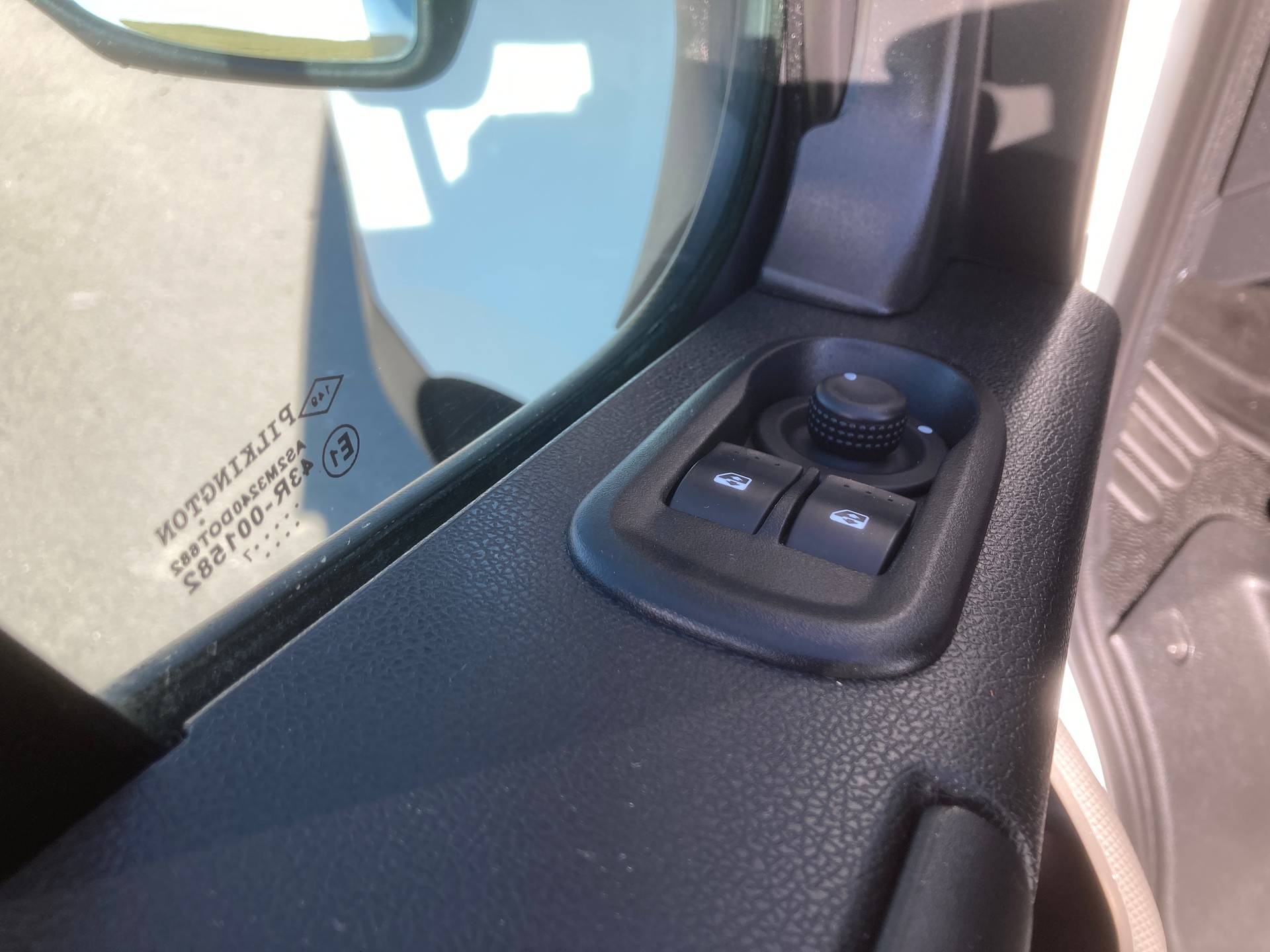 RENAULT Master T35 2.3dCi 130 L2H2-image-9