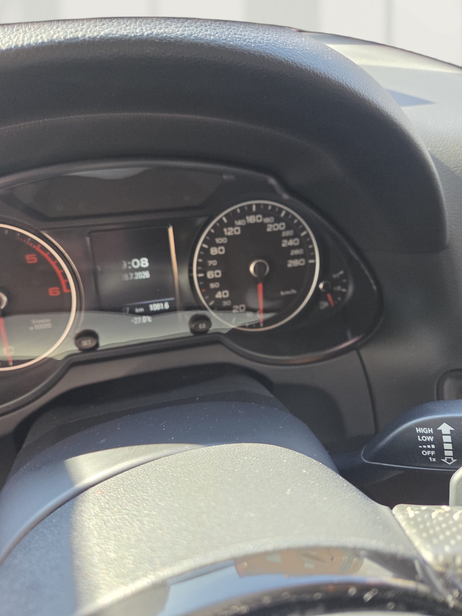 AUDI Q5 2.0 TDI quattro S-Tronic-image-6