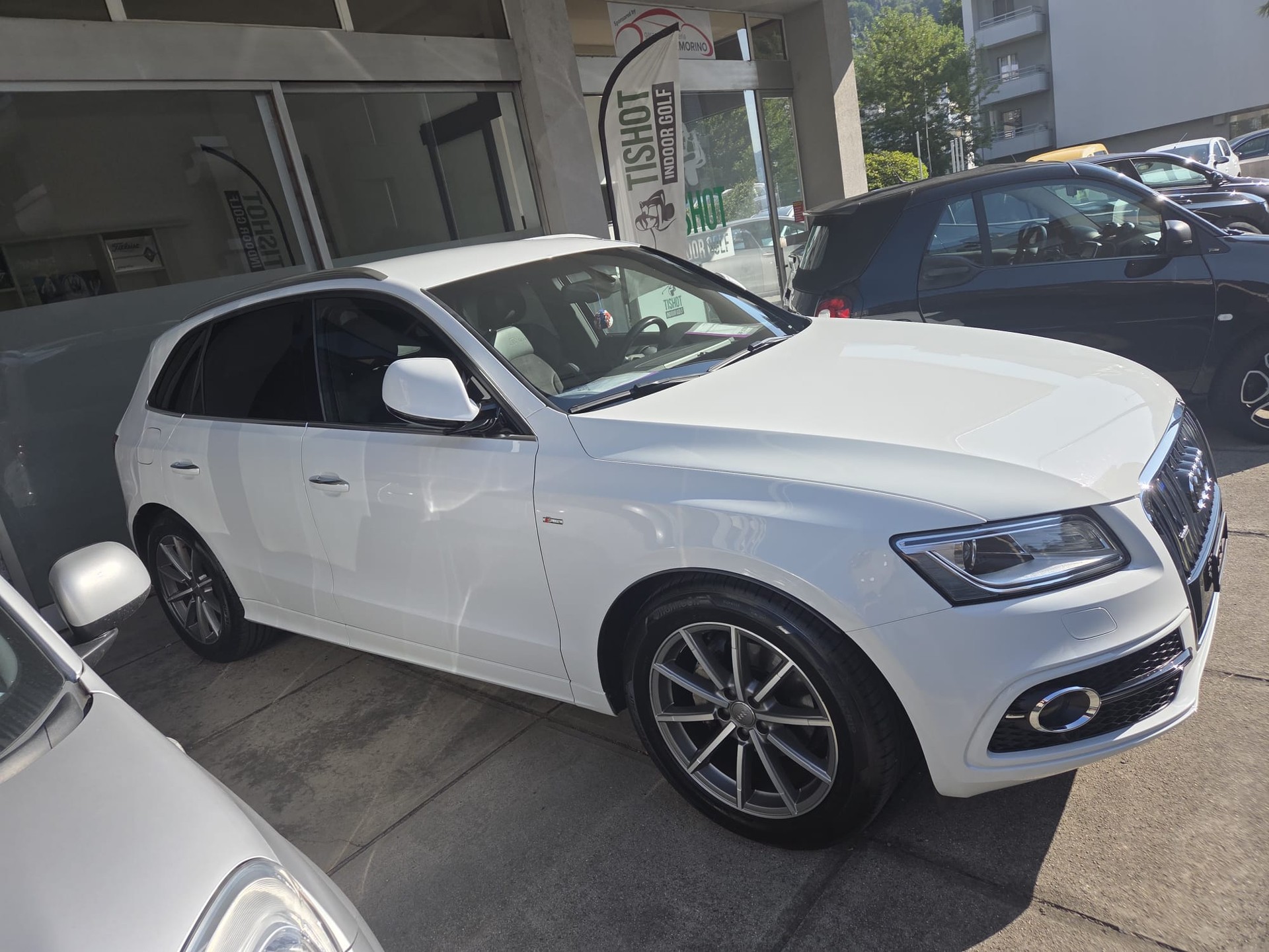 AUDI Q5 2.0 TDI quattro S-Tronic-image-3