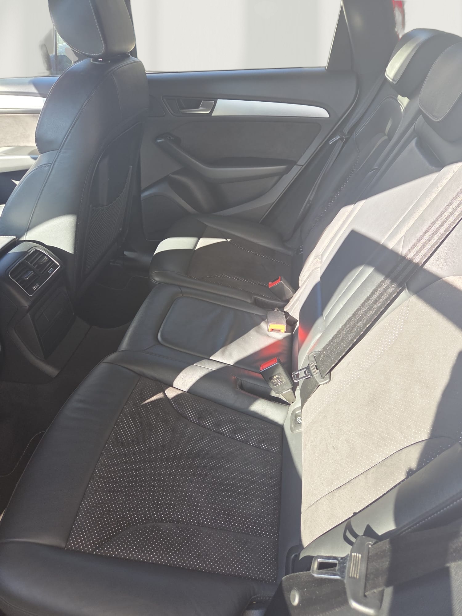 AUDI Q5 2.0 TDI quattro S-Tronic-image-5