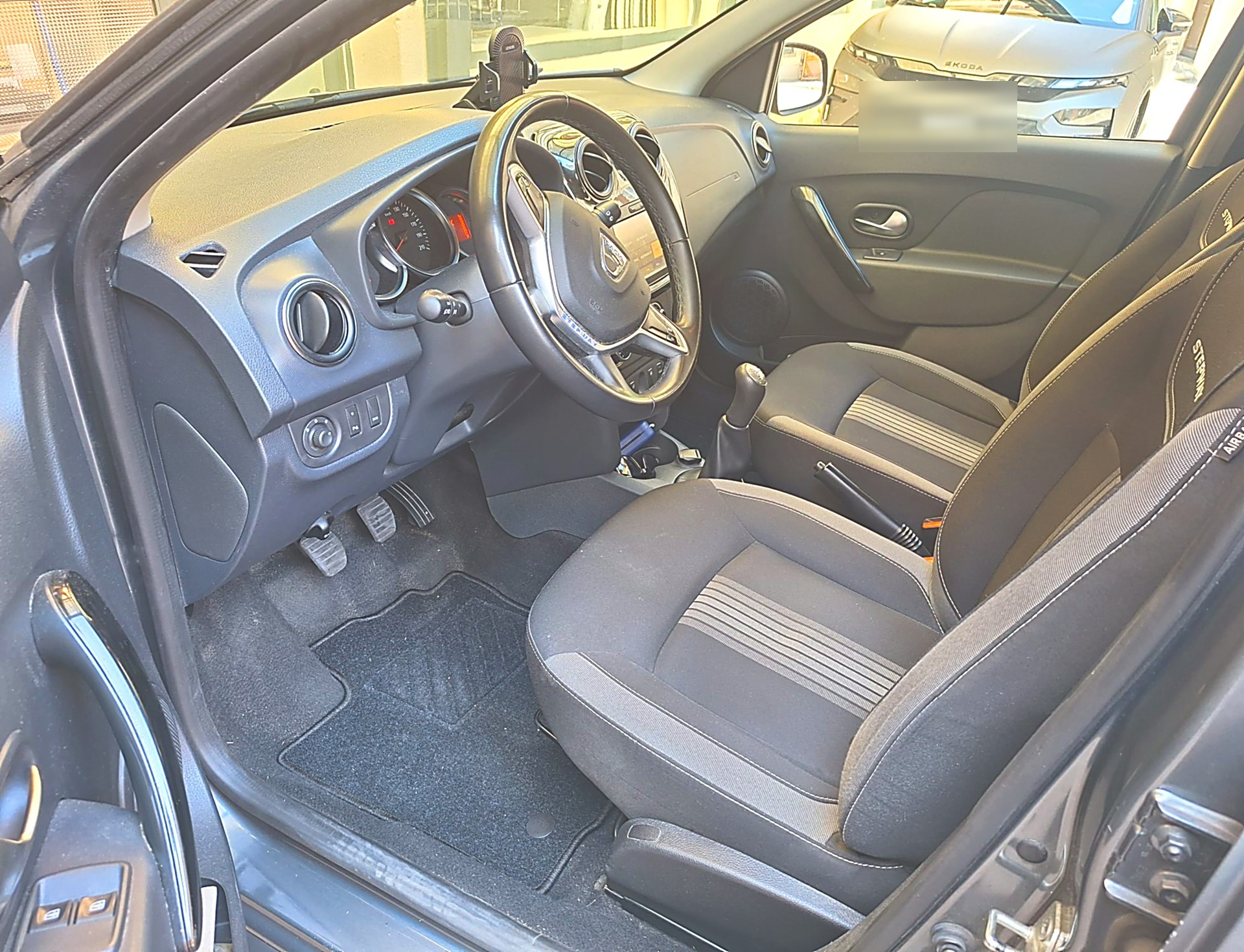 DACIA Stepway Unlimited 2-image-3