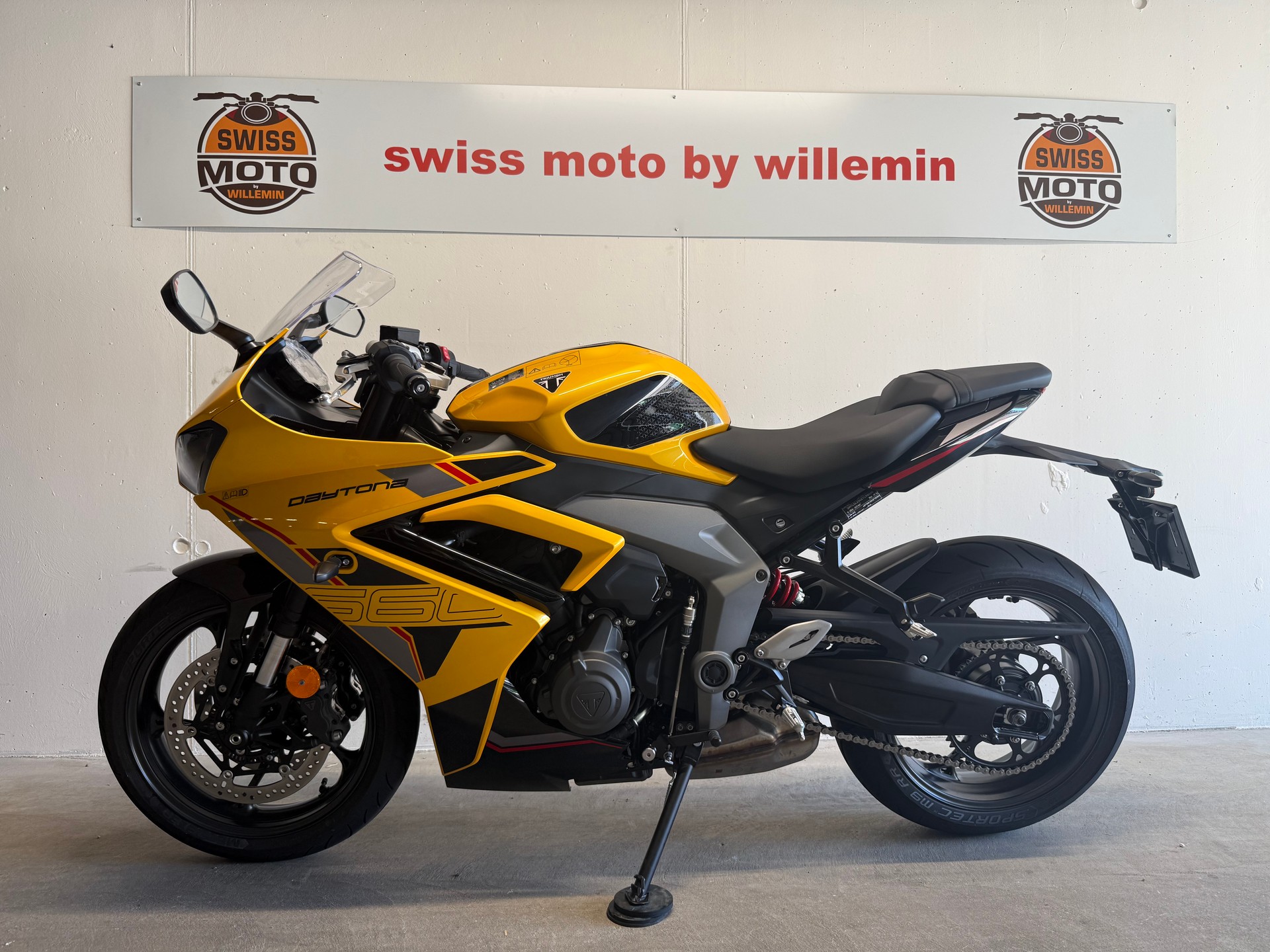 TRIUMPH Daytona 660