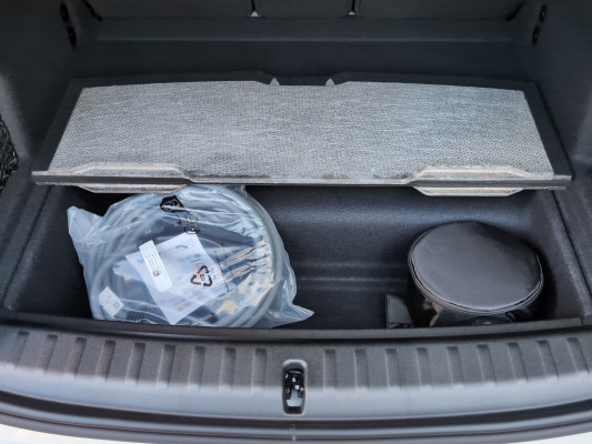 BMW iX1 eDrive 20 M Sport-image-13