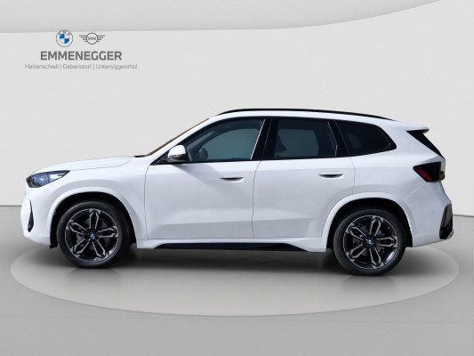 BMW iX1 eDrive 20 M Sport-showroom-element-1