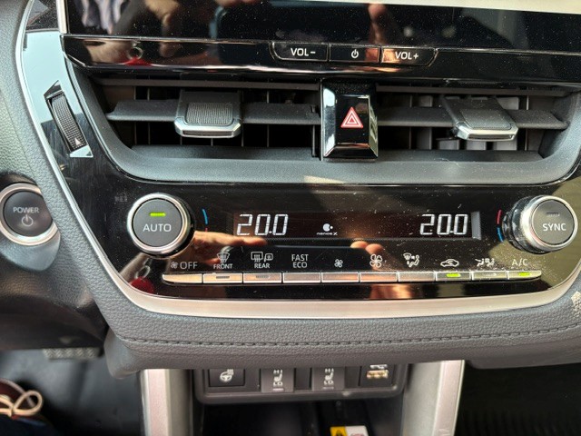 TOYOTA Corolla Cross 2.0 4WD Premium e-CVT-image-16