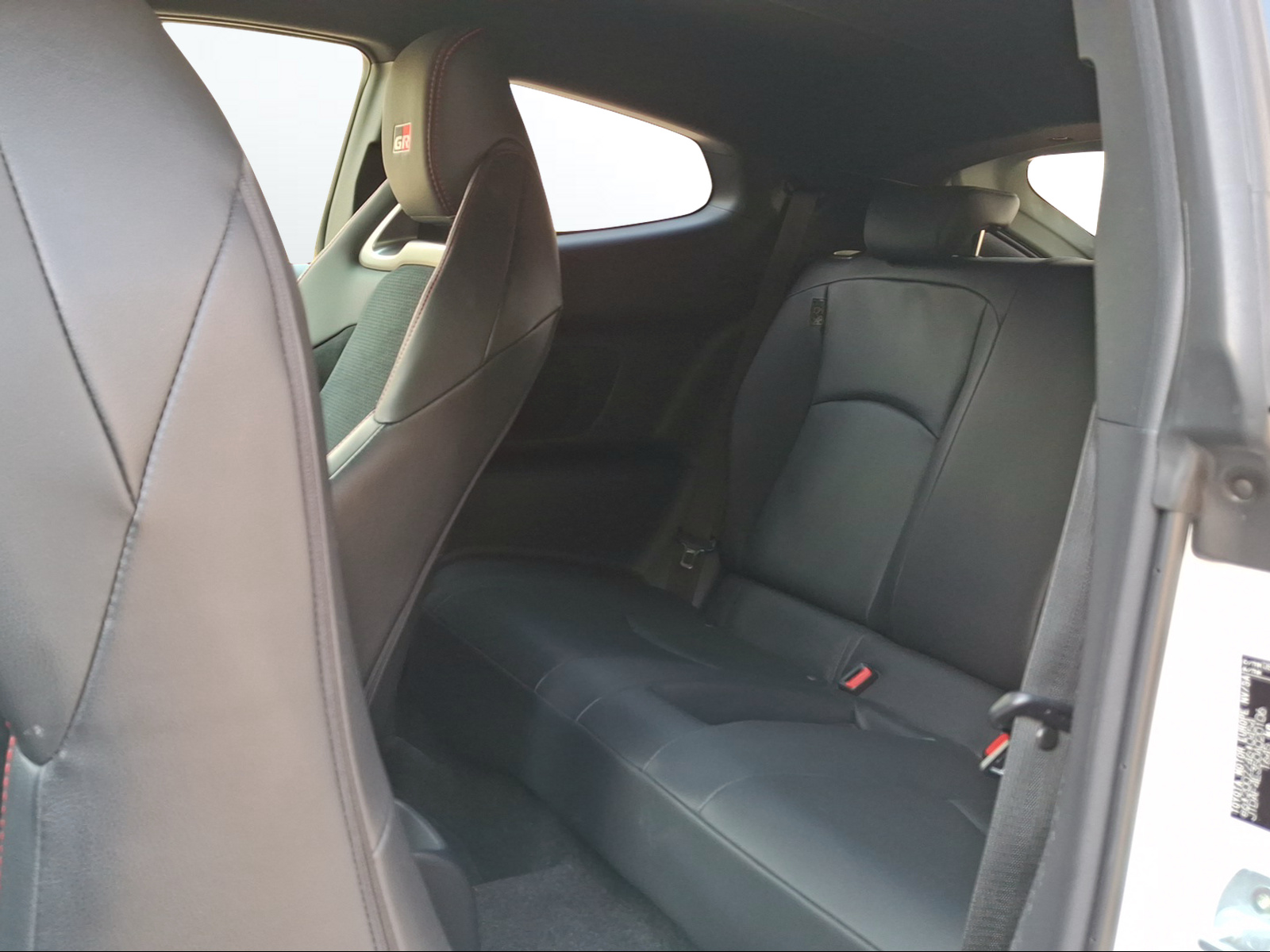TOYOTA Yaris 1.6 GR Sport-image-11