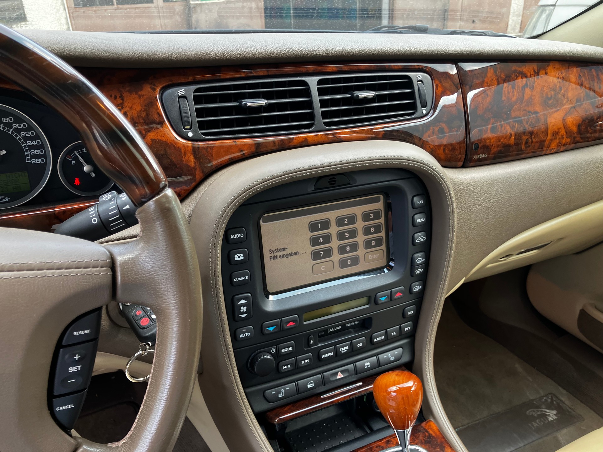 JAGUAR S-TYPE 3.0 V6-image-5