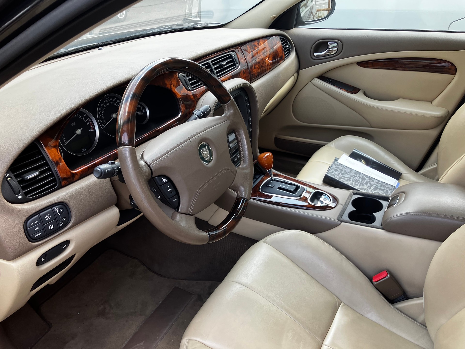 JAGUAR S-TYPE 3.0 V6-image-9