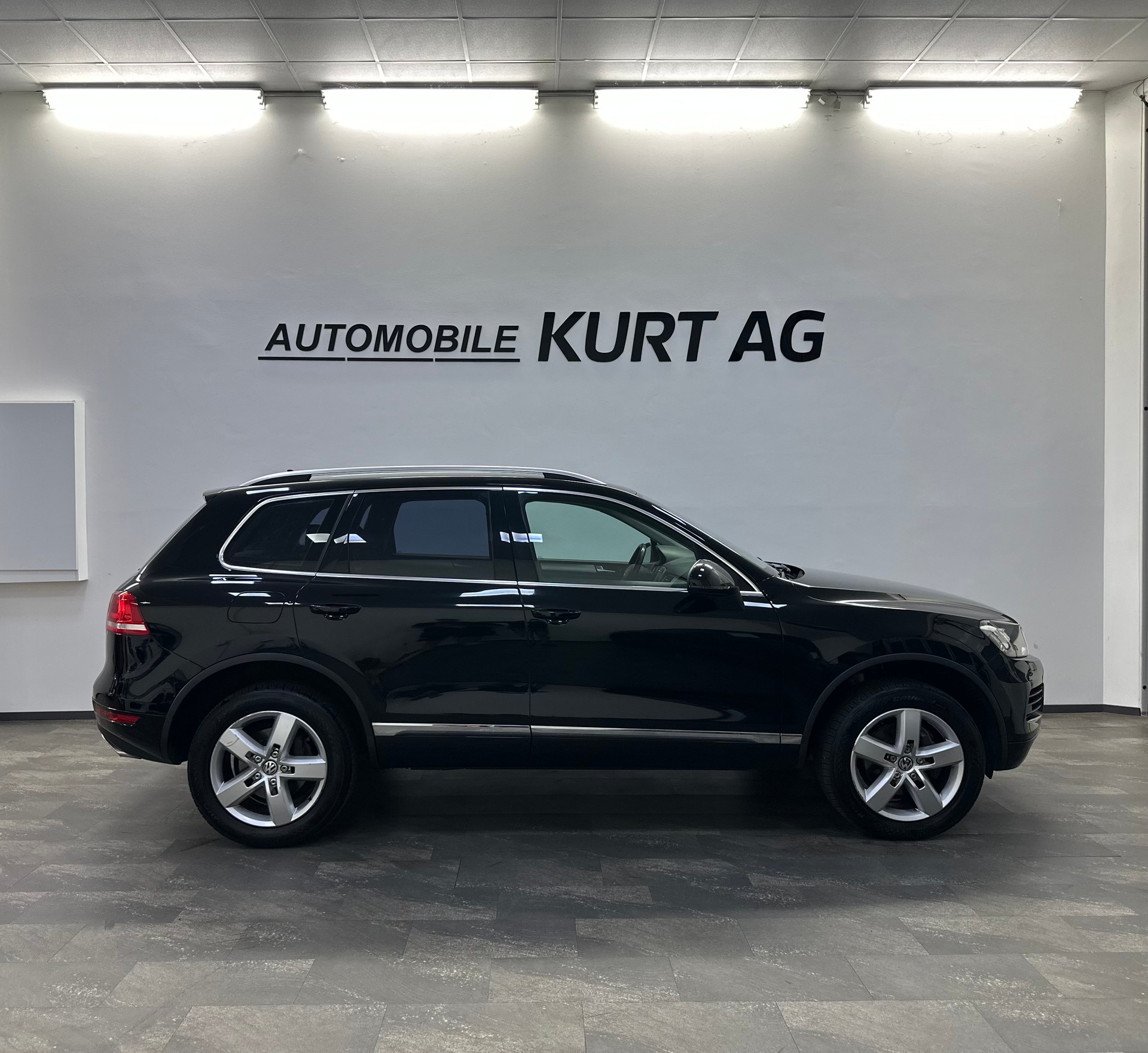 VW Touareg 3.0 TDI BlueMotion Technology Tiptronic-image-7