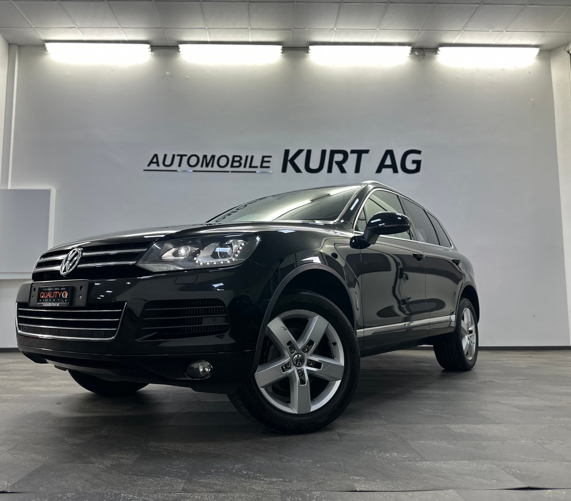 VW Touareg 3.0 TDI BlueMotion Technology Tiptronic-image-1
