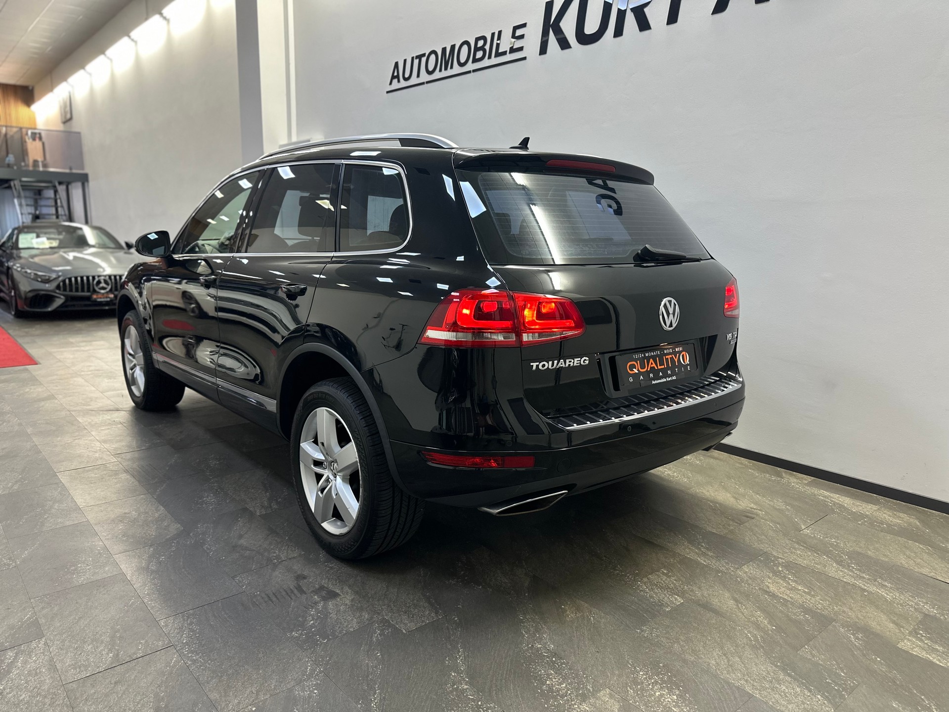 VW Touareg 3.0 TDI BlueMotion Technology Tiptronic-image-3