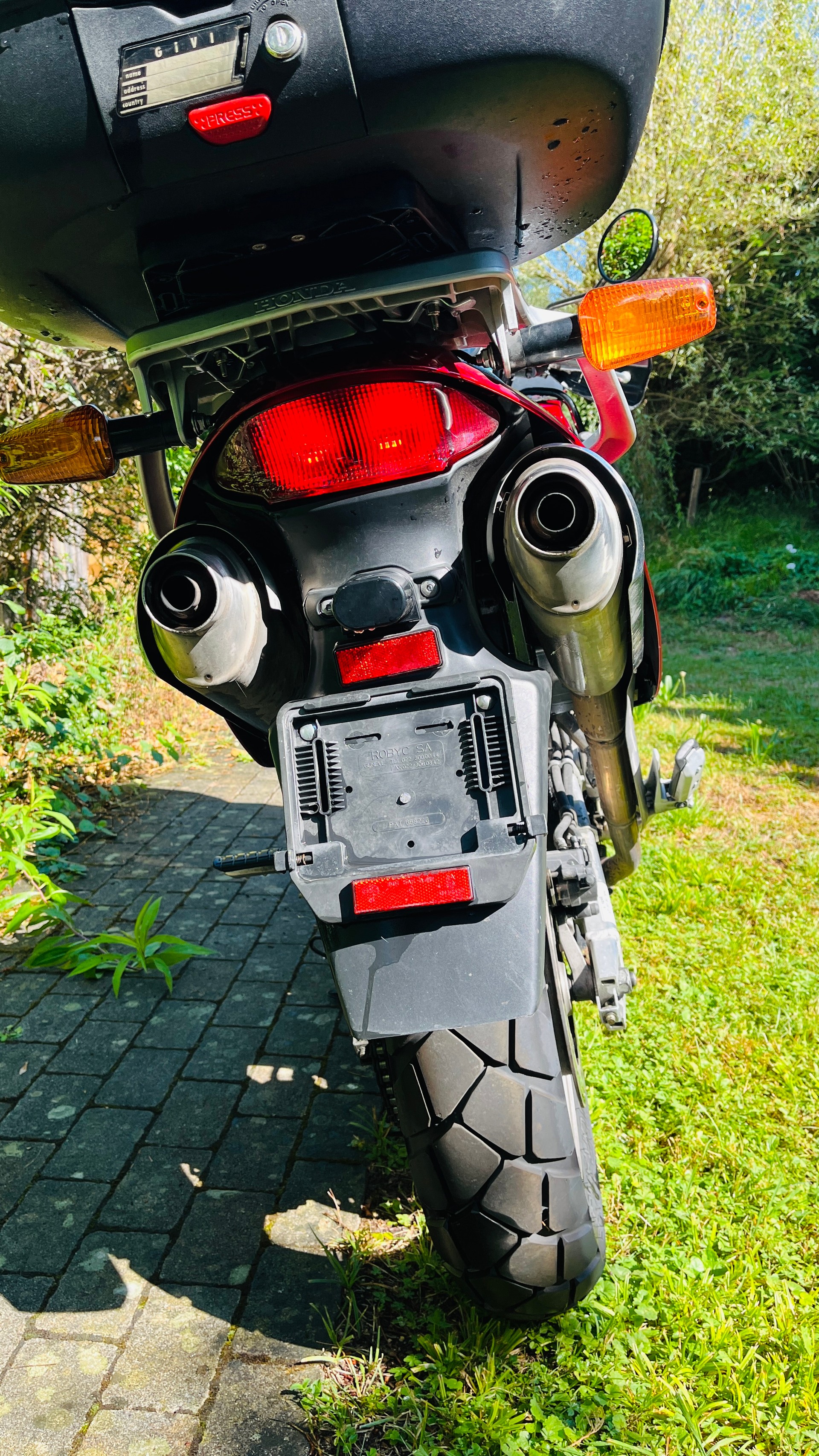 HONDA XL 1000 V Varadero-image-1