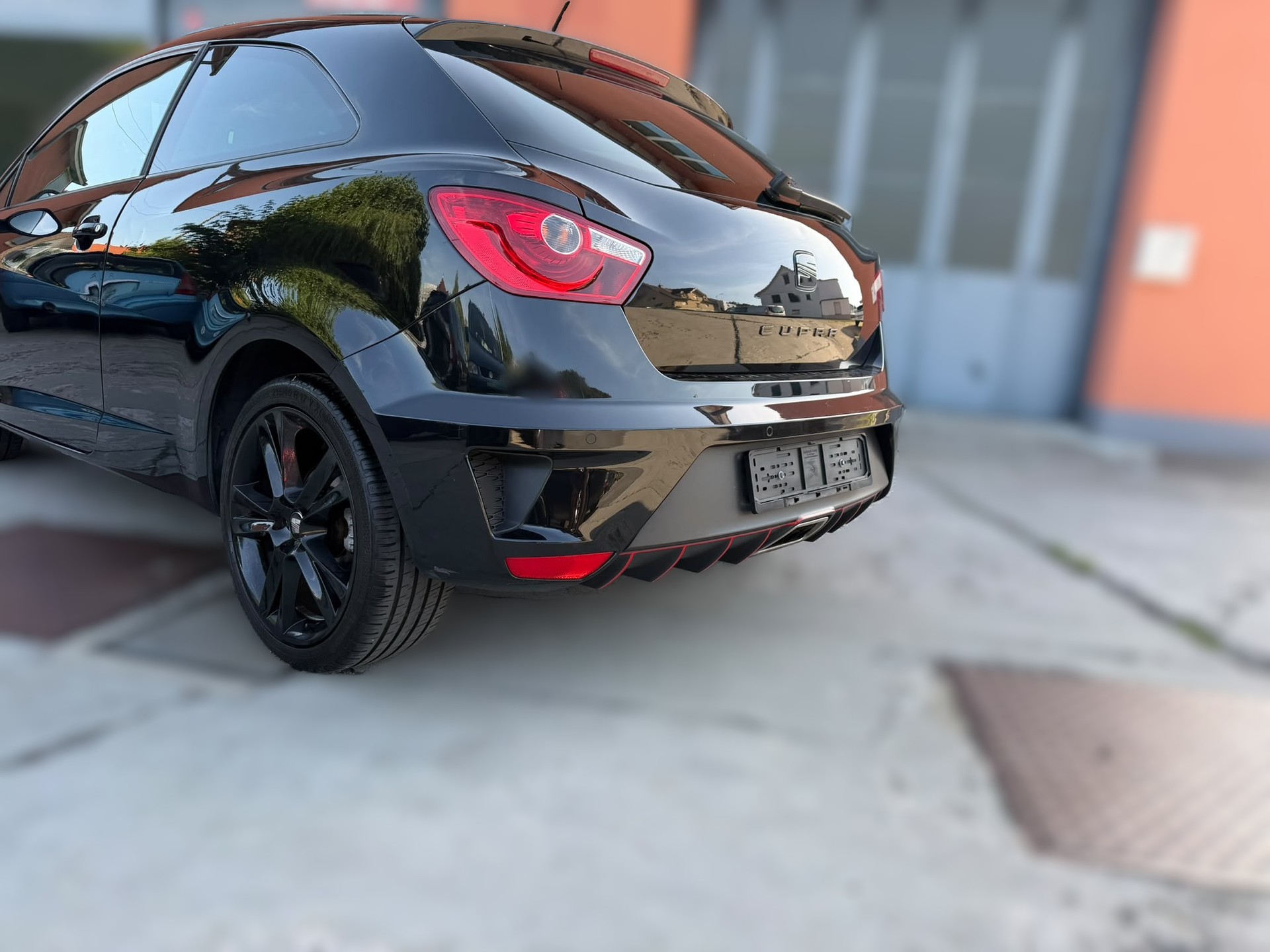 SEAT Ibiza SC 1.4 TSI Cupra R-Evolution DSG-image-3