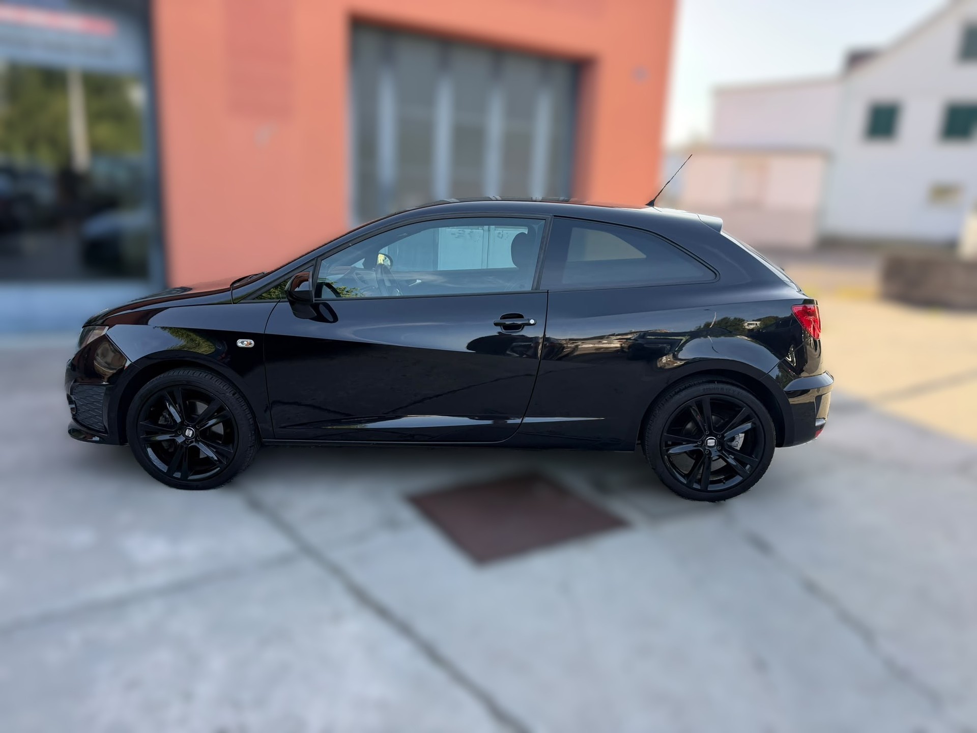SEAT Ibiza SC 1.4 TSI Cupra R-Evolution DSG-image-1