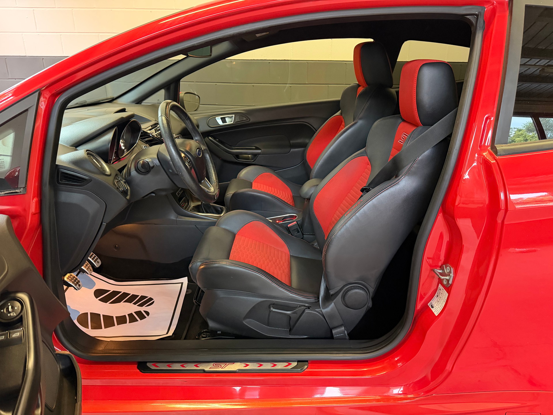 FORD Fiesta 1.6 SCTi ST-2 //NEU AB MFK!-image-8
