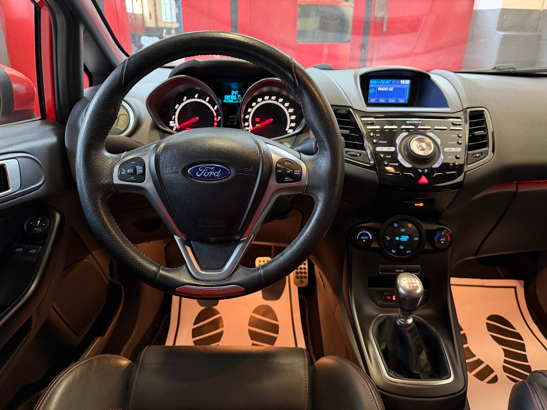 FORD Fiesta 1.6 SCTi ST-2 //NEU AB MFK!-image-11