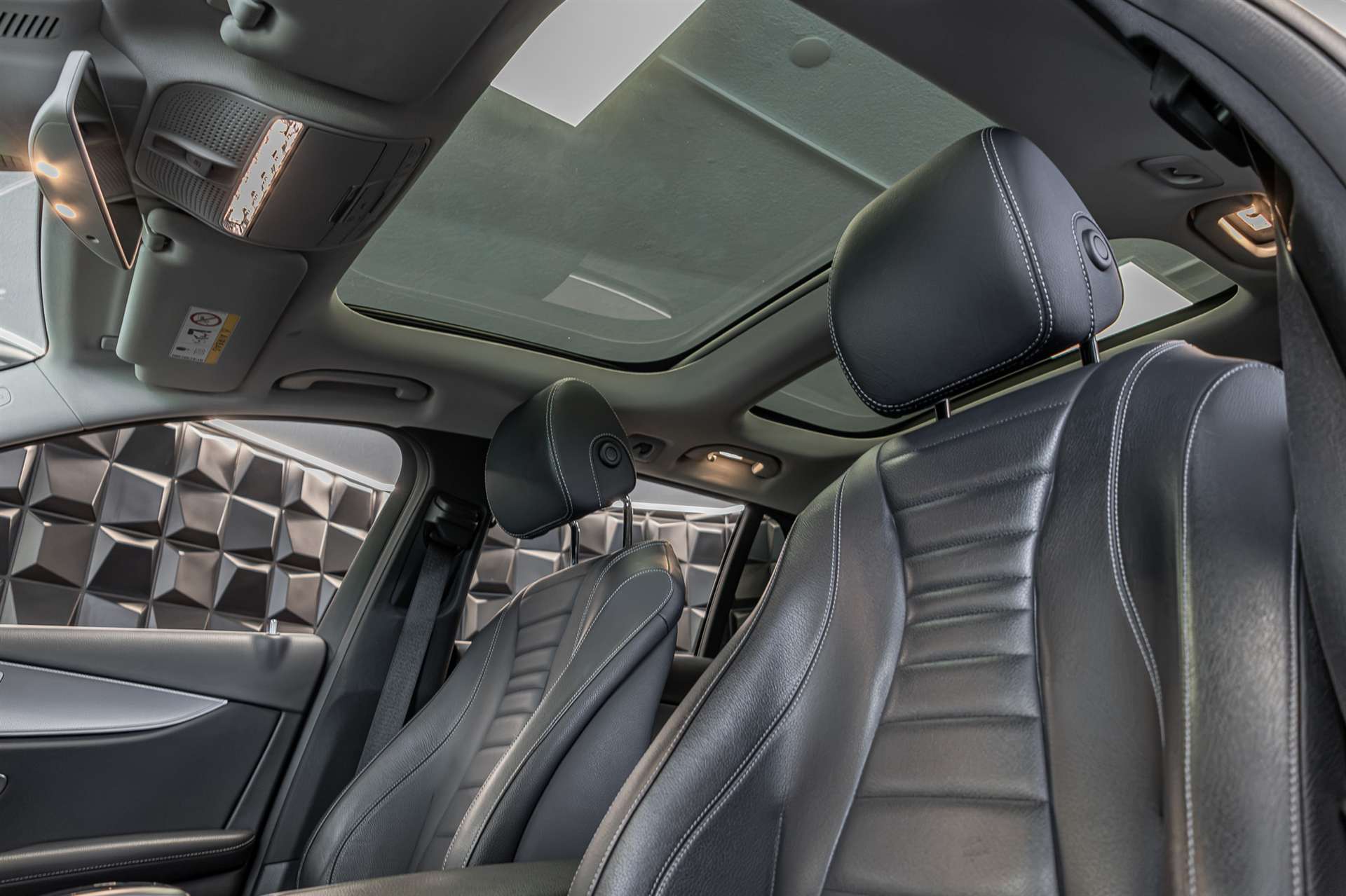 MERCEDES-BENZ E 200 Avantgarde 4 Matic 9G-Tronic-image-12