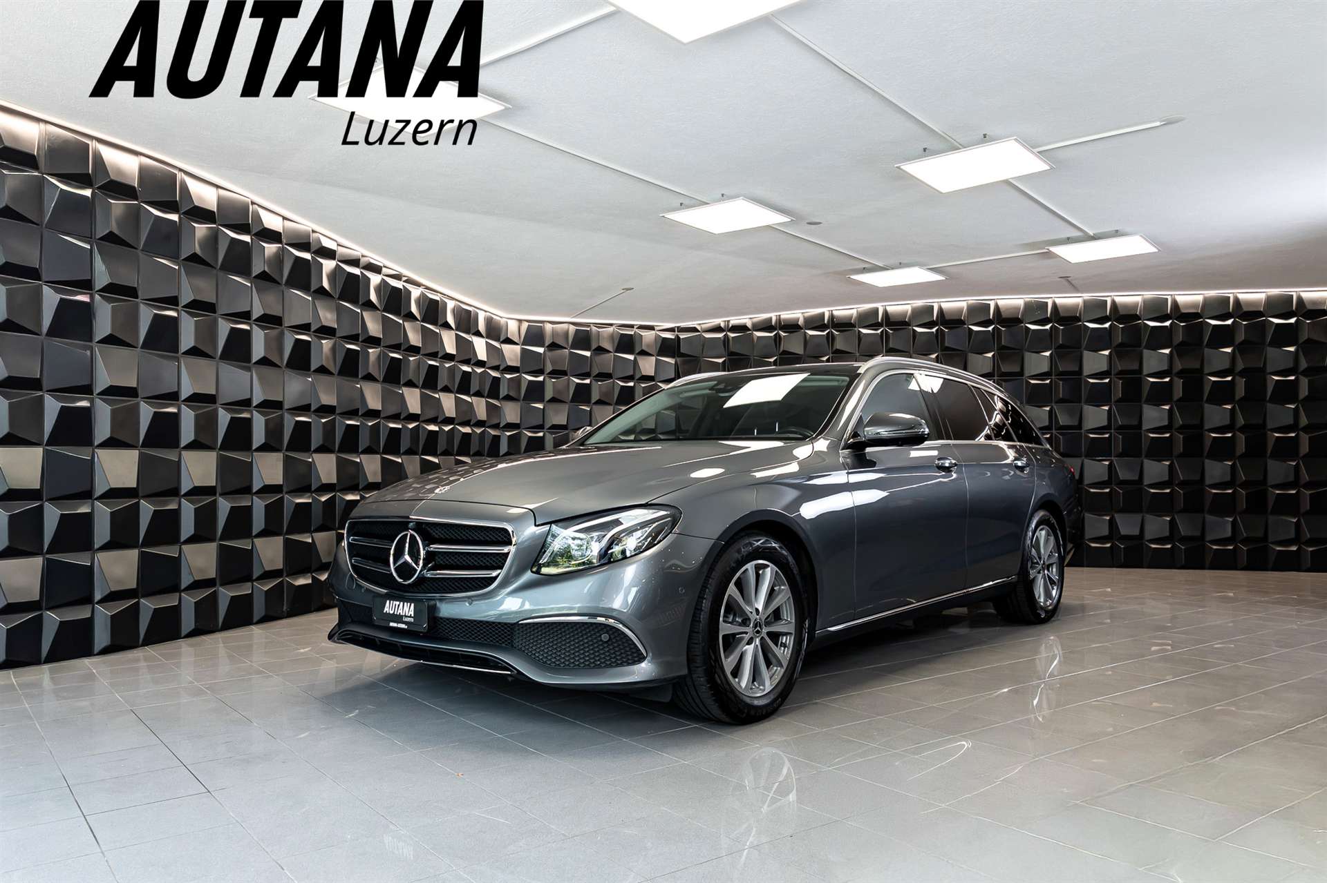 MERCEDES-BENZ E 200 Avantgarde 4 Matic 9G-Tronic