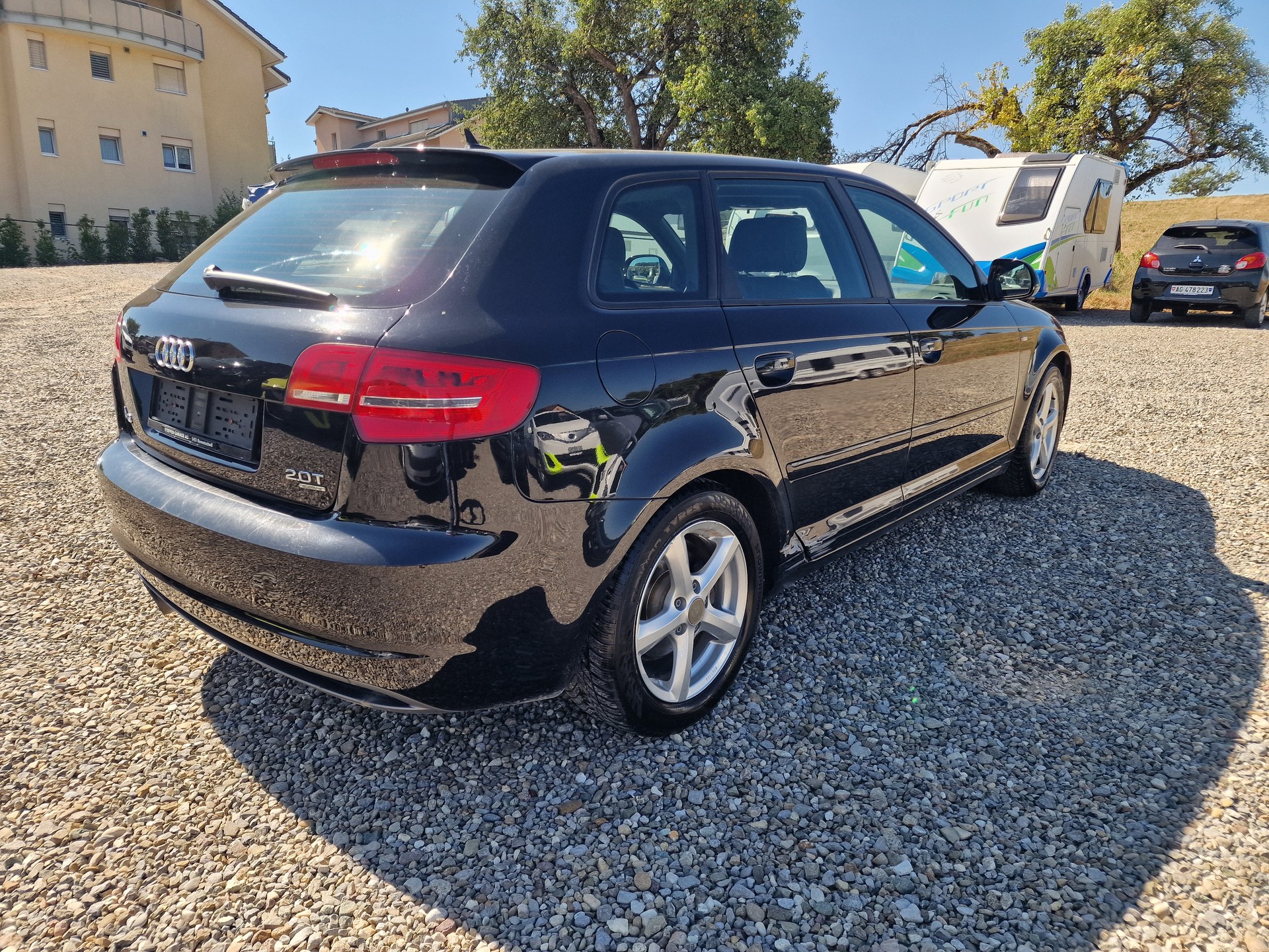 AUDI A3 Sportback 2.0 TFSI Ambiente quattro S-tronic S-Line-image-4