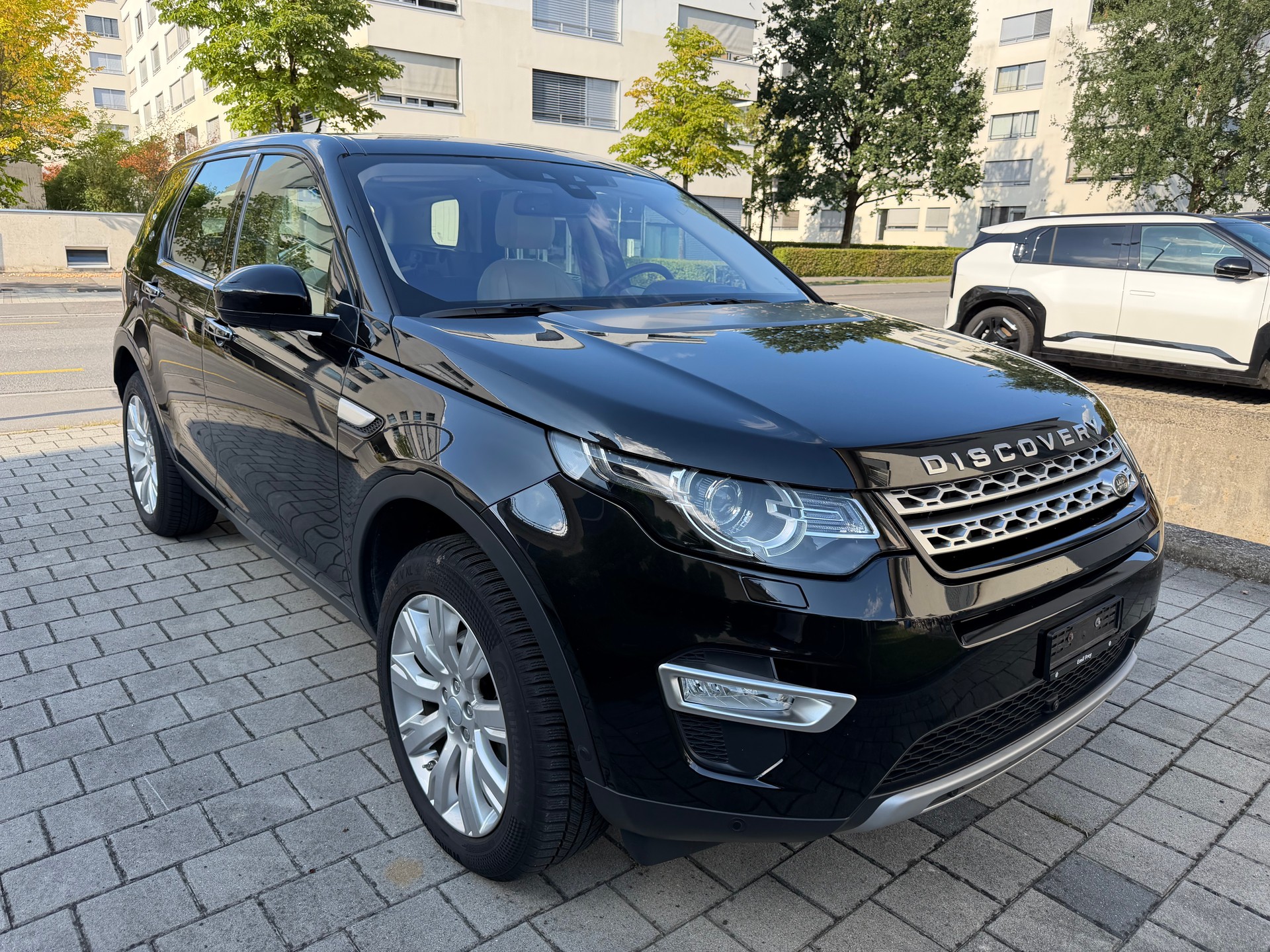 LAND ROVER Discovery Sport 2.0 Si4 HSE Luxury AT9-image-1