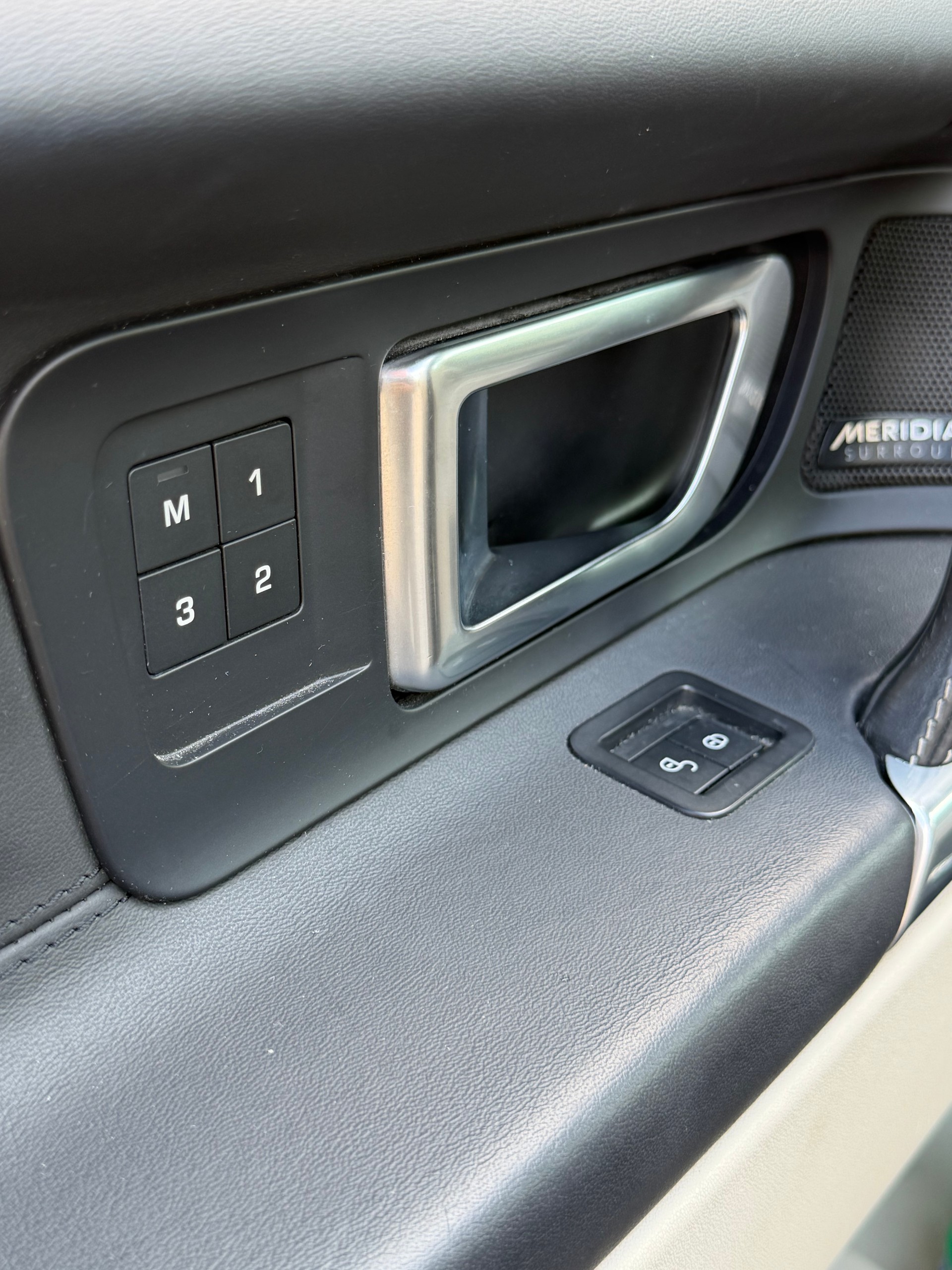 LAND ROVER Discovery Sport 2.0 Si4 HSE Luxury AT9-image-10