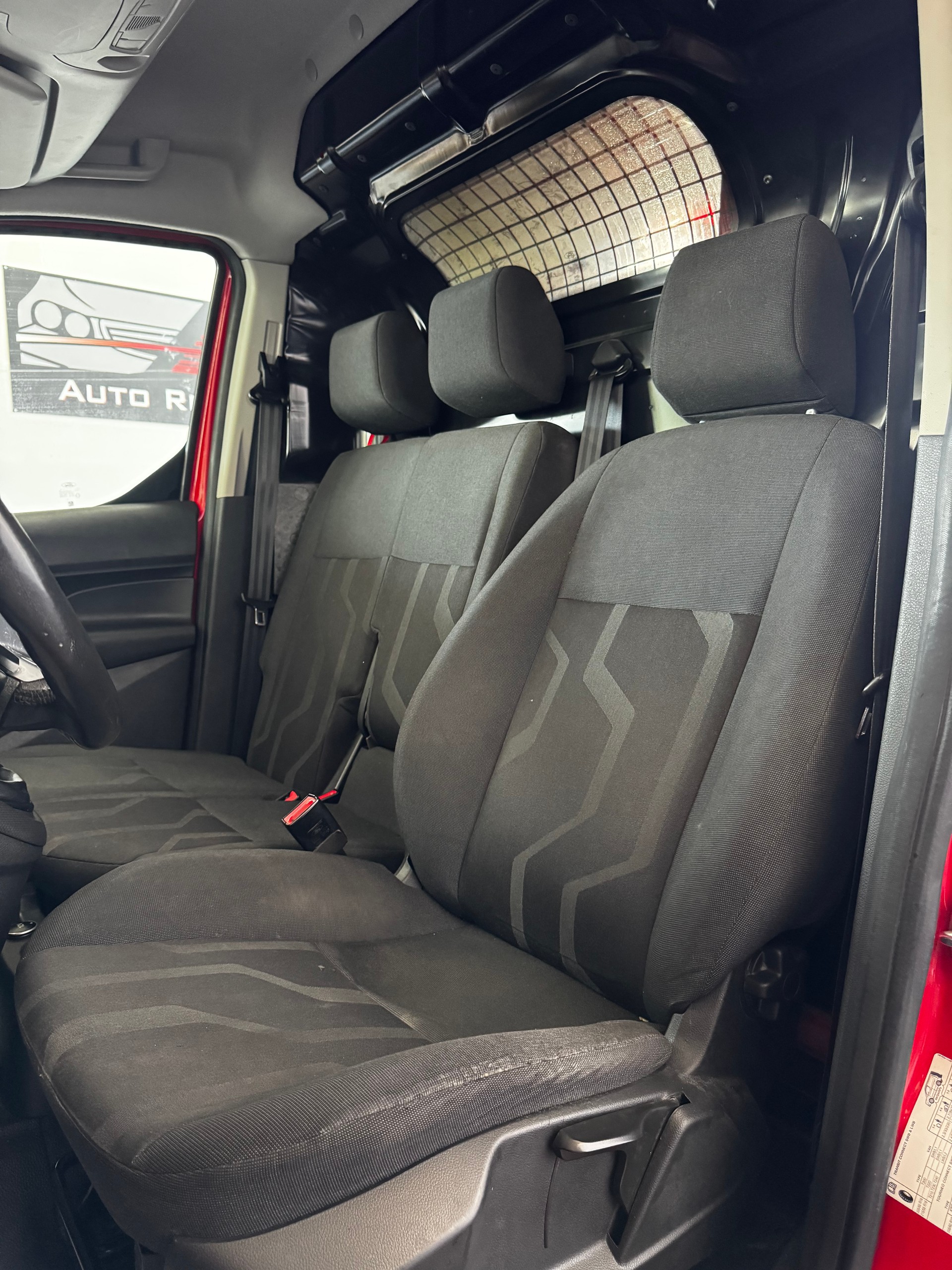 FORD Transit Connect Van T210 1.0 EcoBoost Trend-image-14