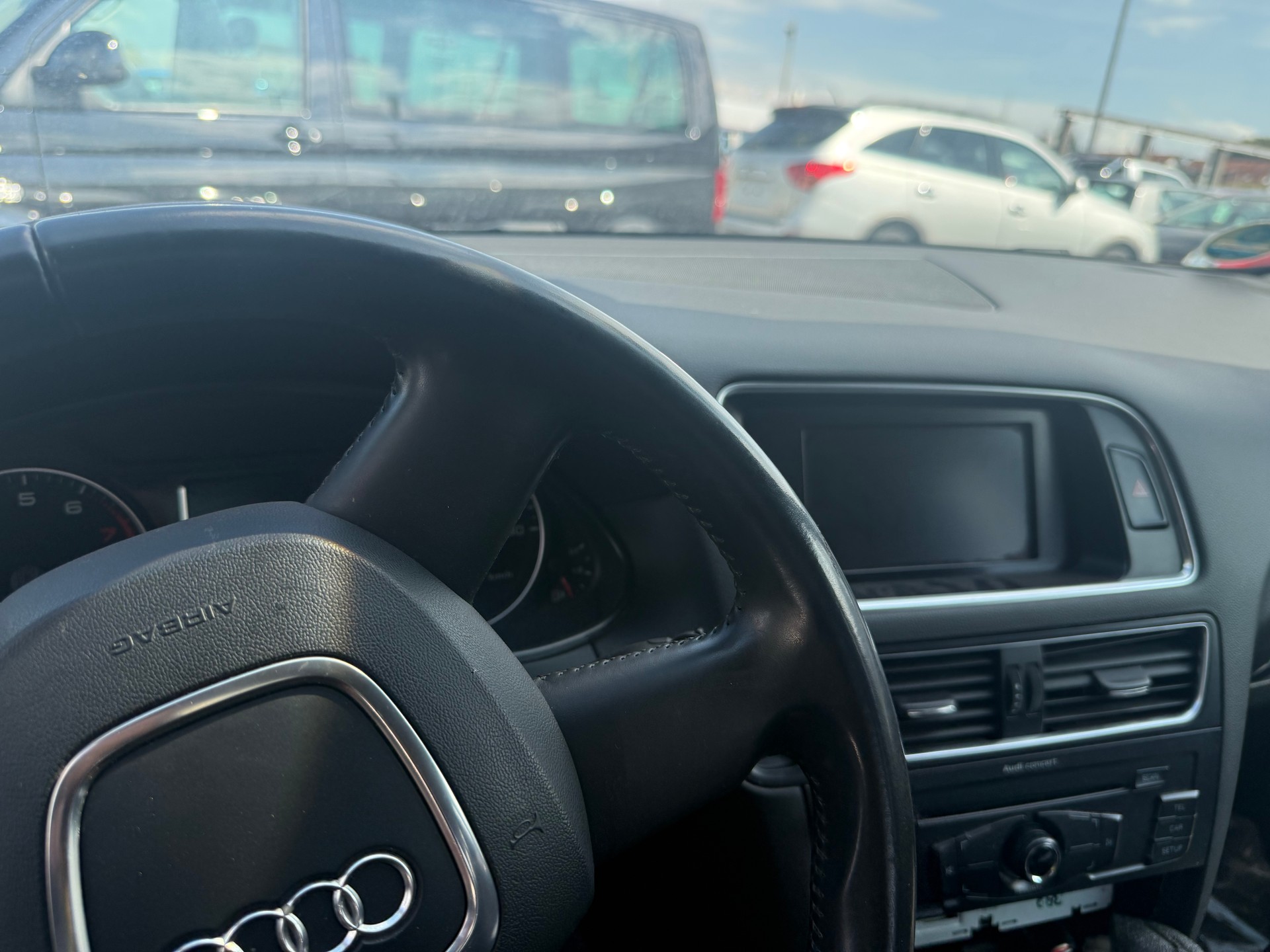 AUDI Q5 2.0 TFSI quattro-image-4