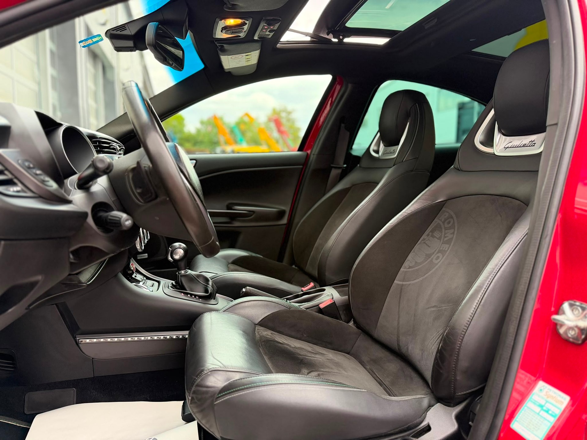 ALFA ROMEO Giulietta 1750 TBi Quadrifoglio Verde TCT-image-21