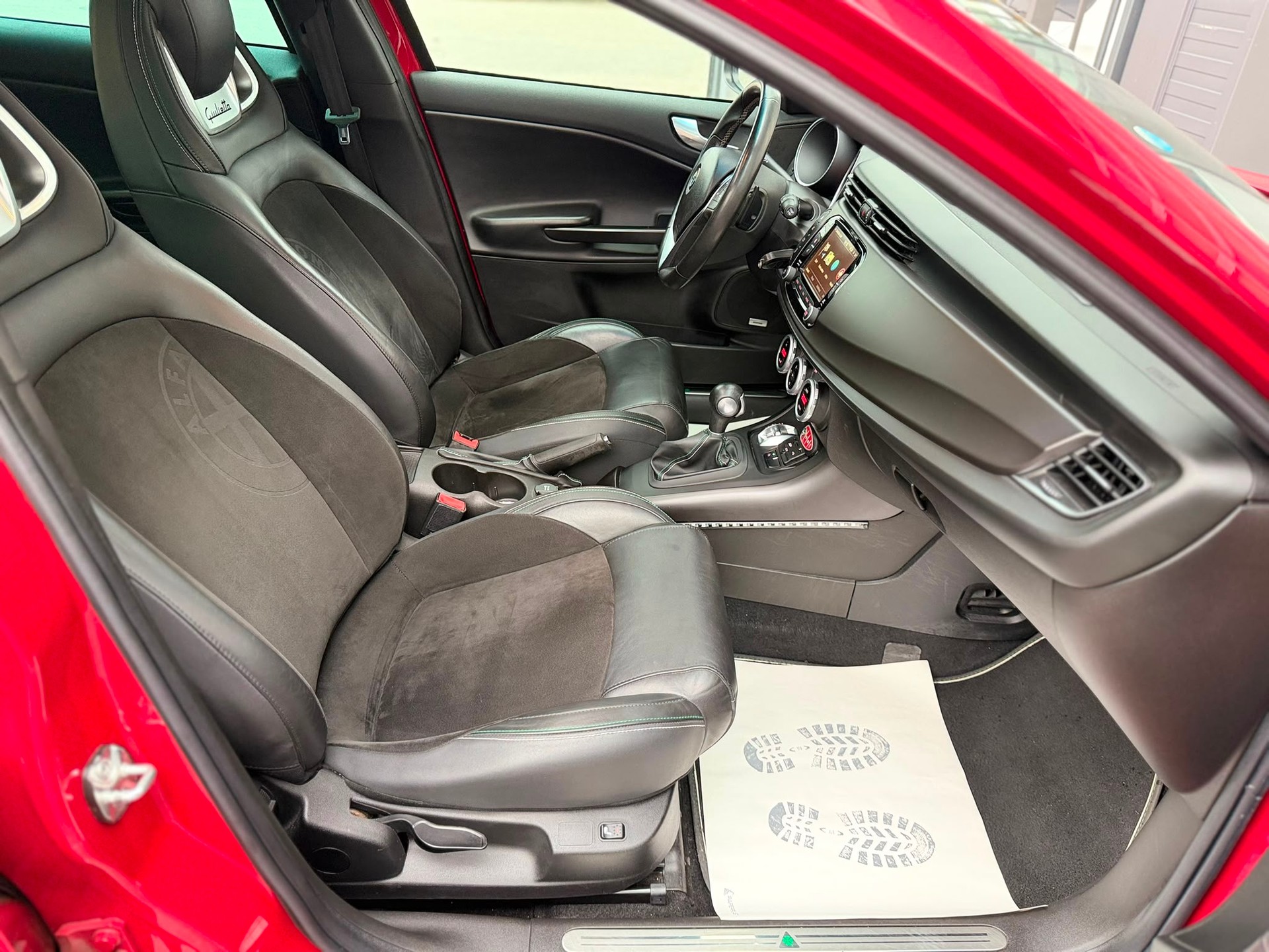 ALFA ROMEO Giulietta 1750 TBi Quadrifoglio Verde TCT-image-19