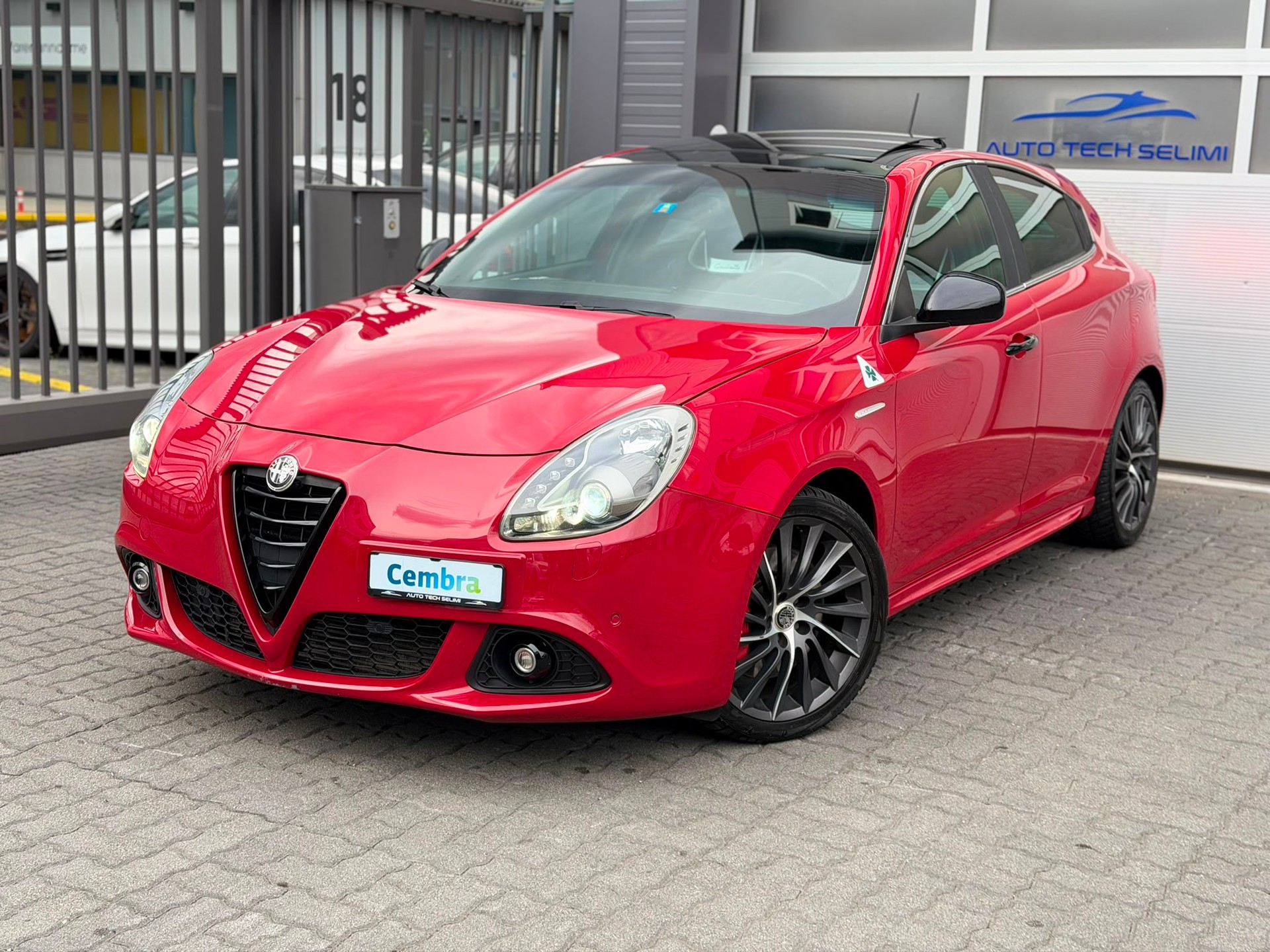 ALFA ROMEO Giulietta 1750 TBi Quadrifoglio Verde TCT-image-0