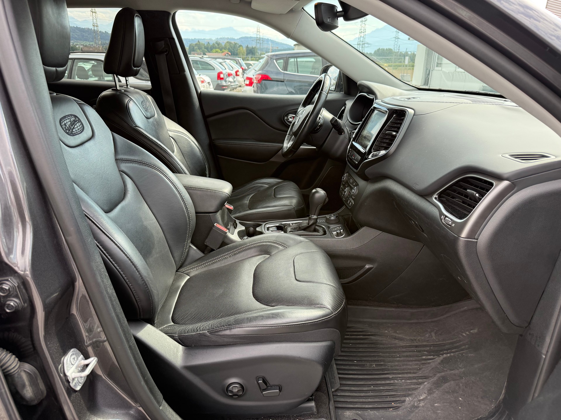 JEEP Cherokee 2.2MJ Overland AWD Drive I 9ATX-image-6