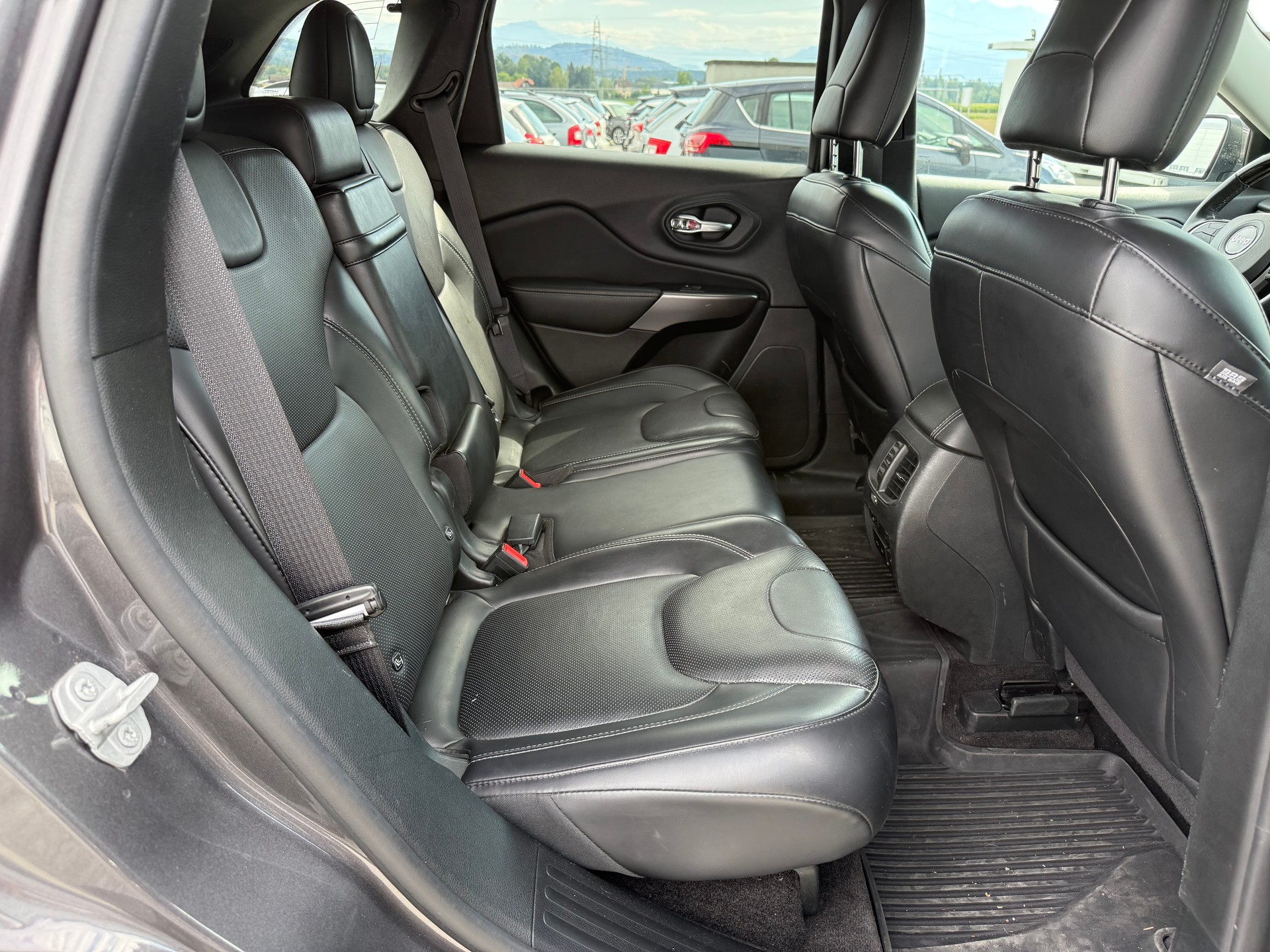 JEEP Cherokee 2.2MJ Overland AWD Drive I 9ATX-image-7