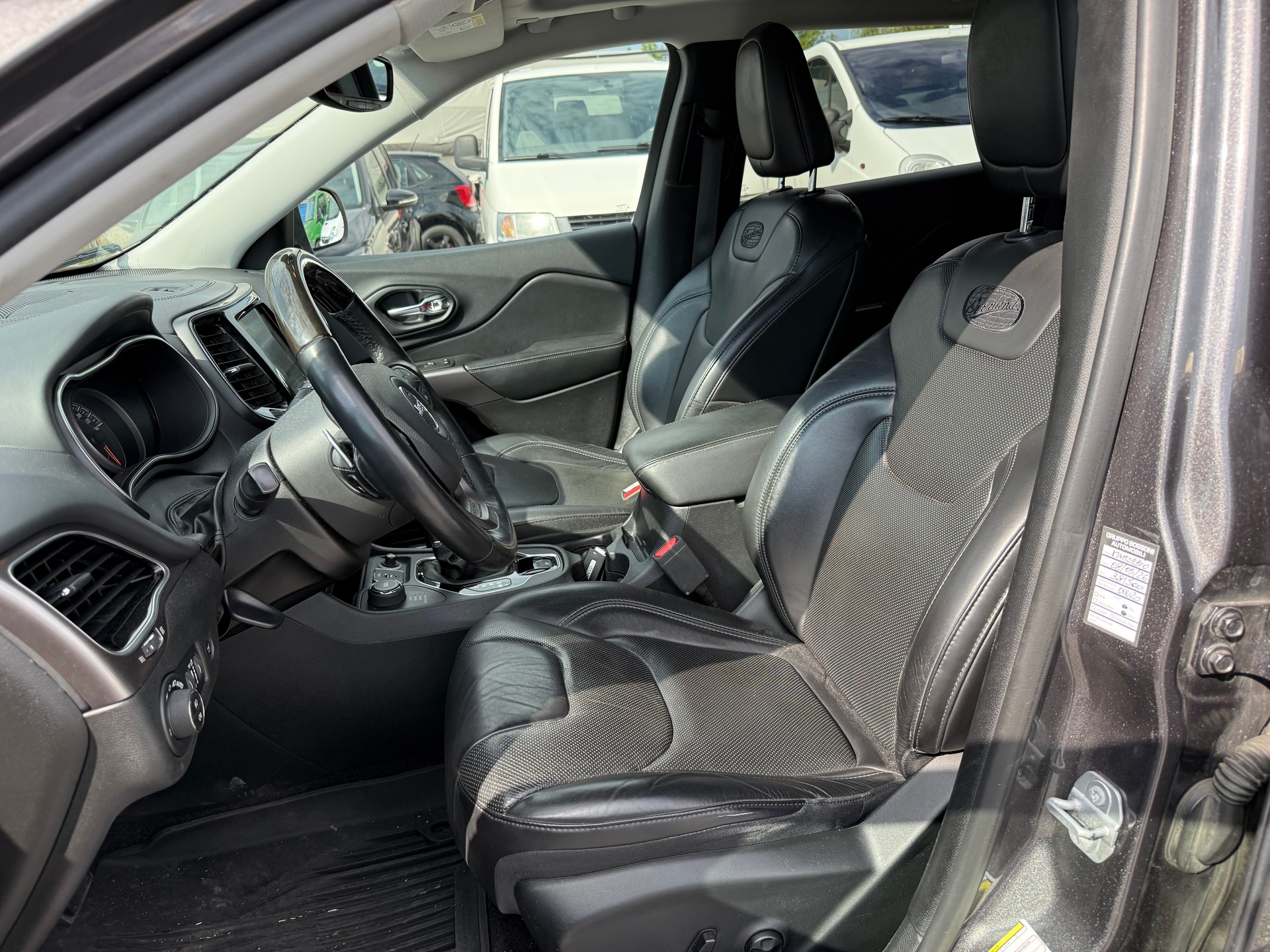 JEEP Cherokee 2.2MJ Overland AWD Drive I 9ATX-image-11