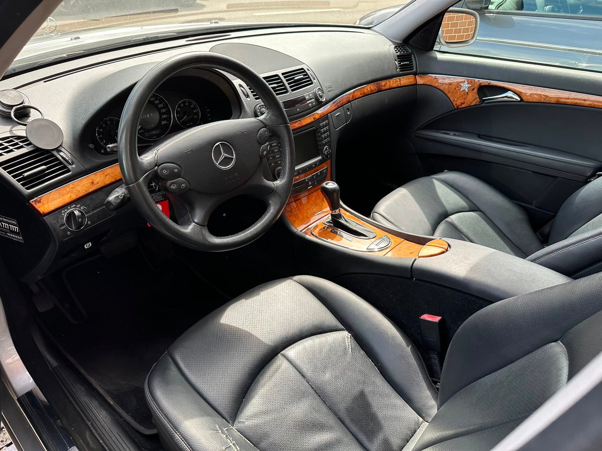 MERCEDES-BENZ E 350 Elégance 4Matic Automatic-image-3
