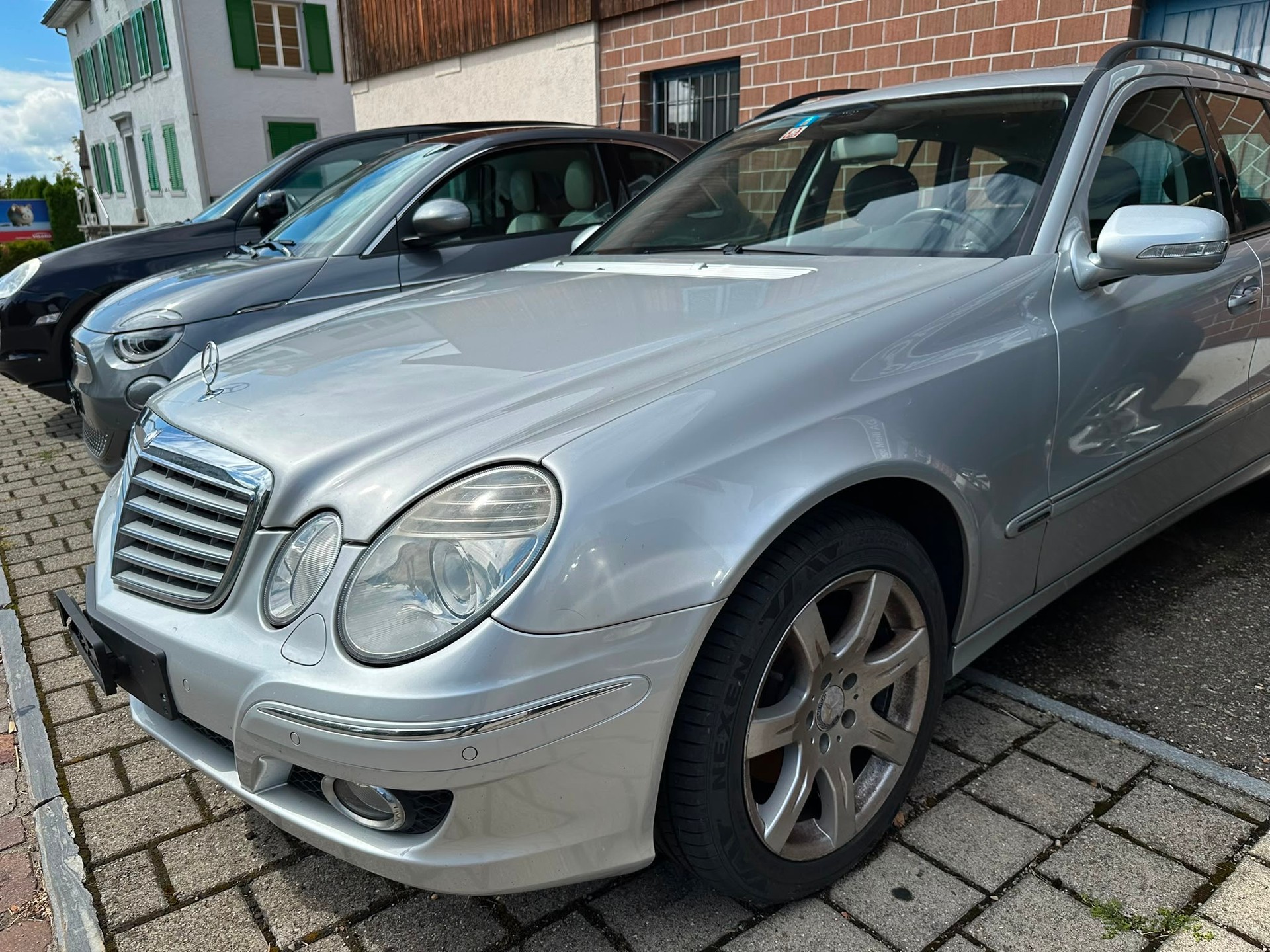 MERCEDES-BENZ E 350 Elégance 4Matic Automatic-image-1