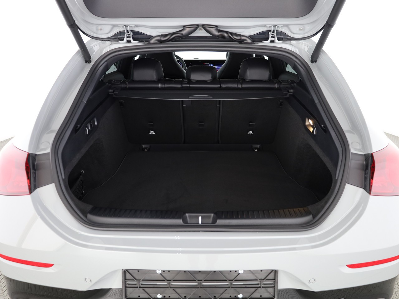 MERCEDES-BENZ CLA Shooting Brake 350 4Matic 85 kWh EQ-image-20
