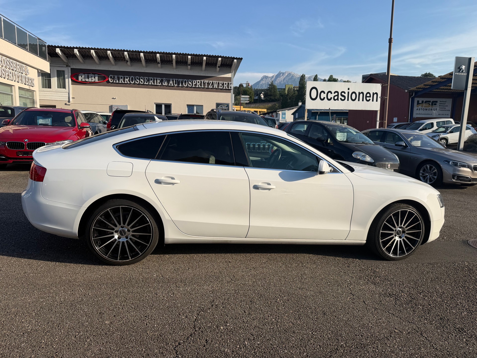 AUDI A5 Sportback 2.0 TDI-image-2