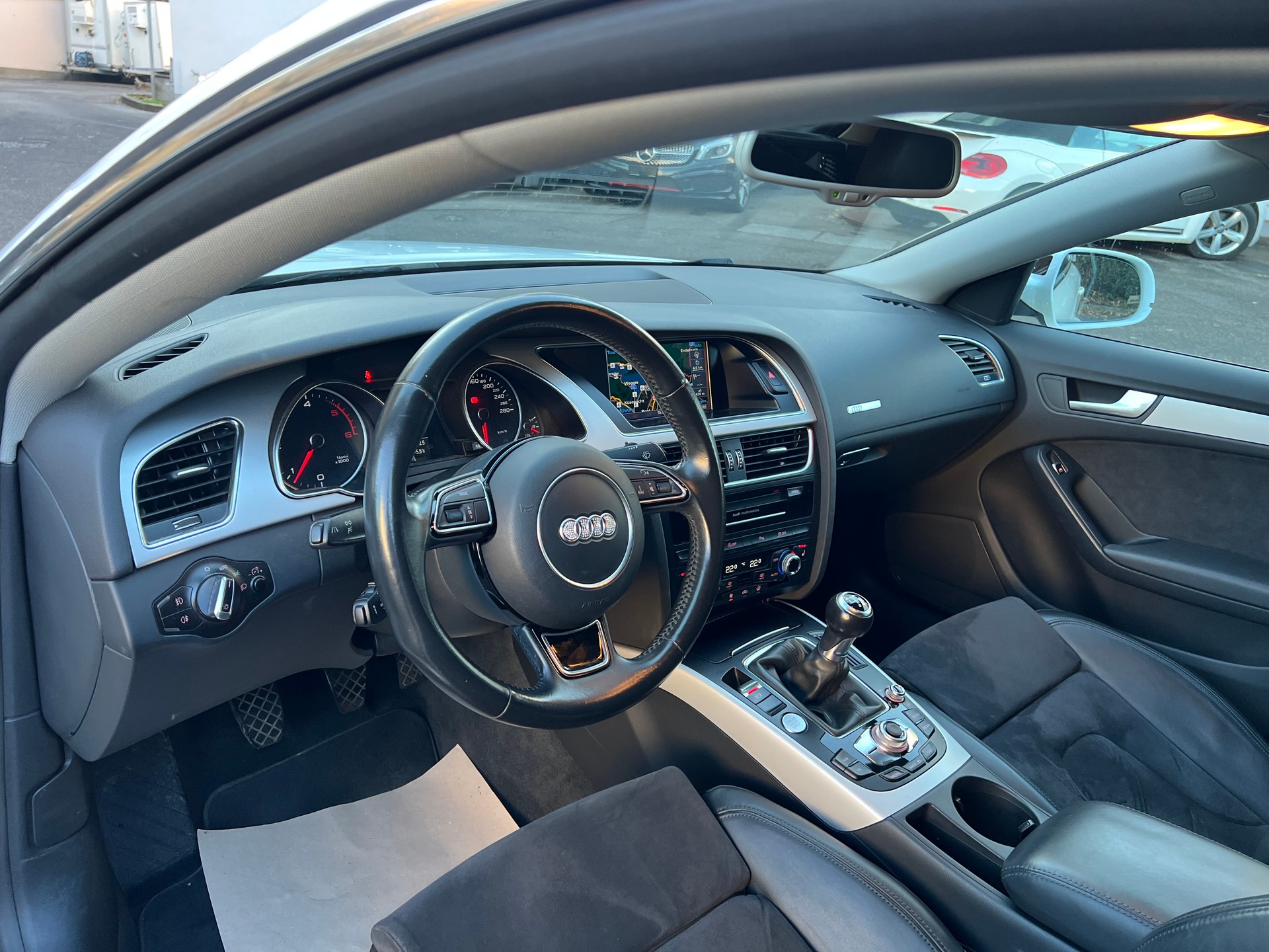 AUDI A5 Sportback 2.0 TDI-image-14