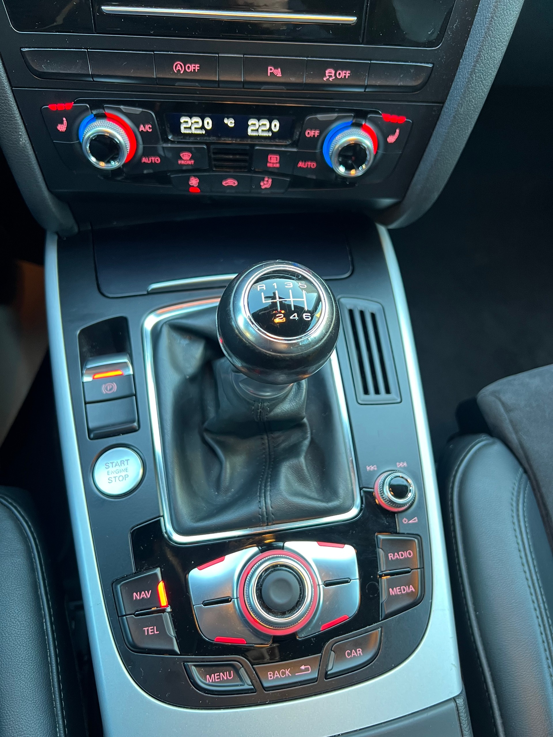 AUDI A5 Sportback 2.0 TDI-image-12