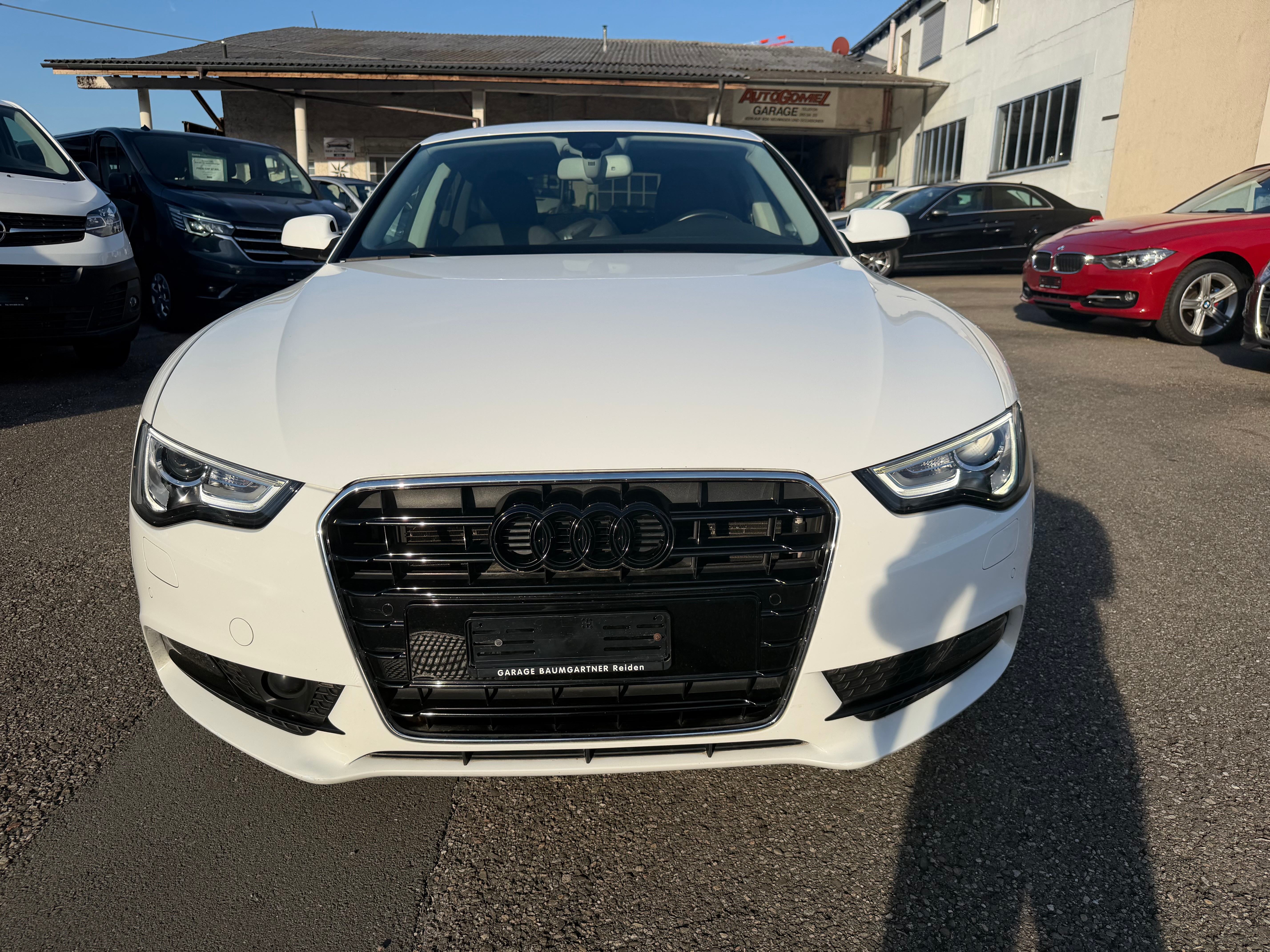 Car photo