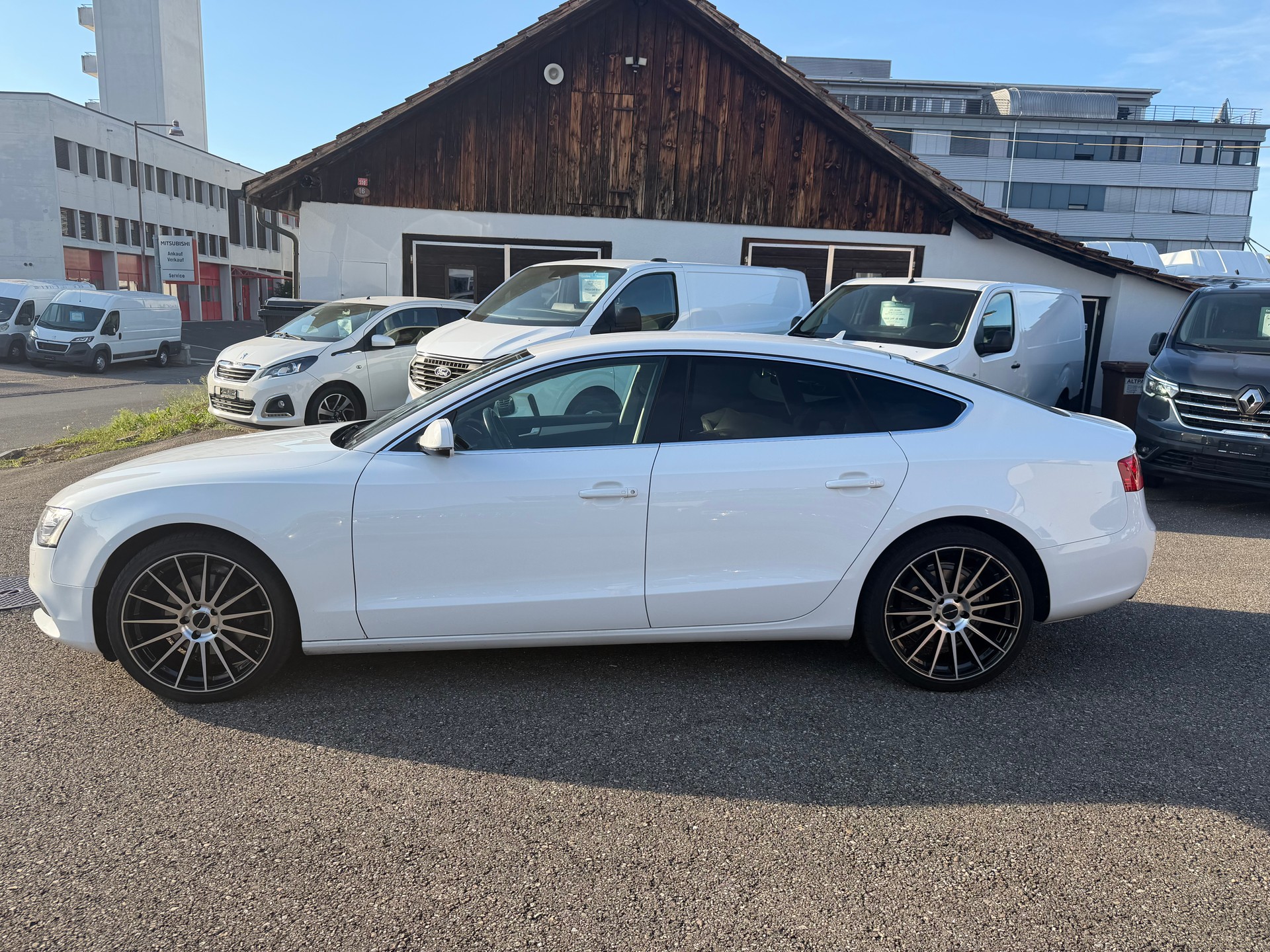 AUDI A5 Sportback 2.0 TDI-image-5