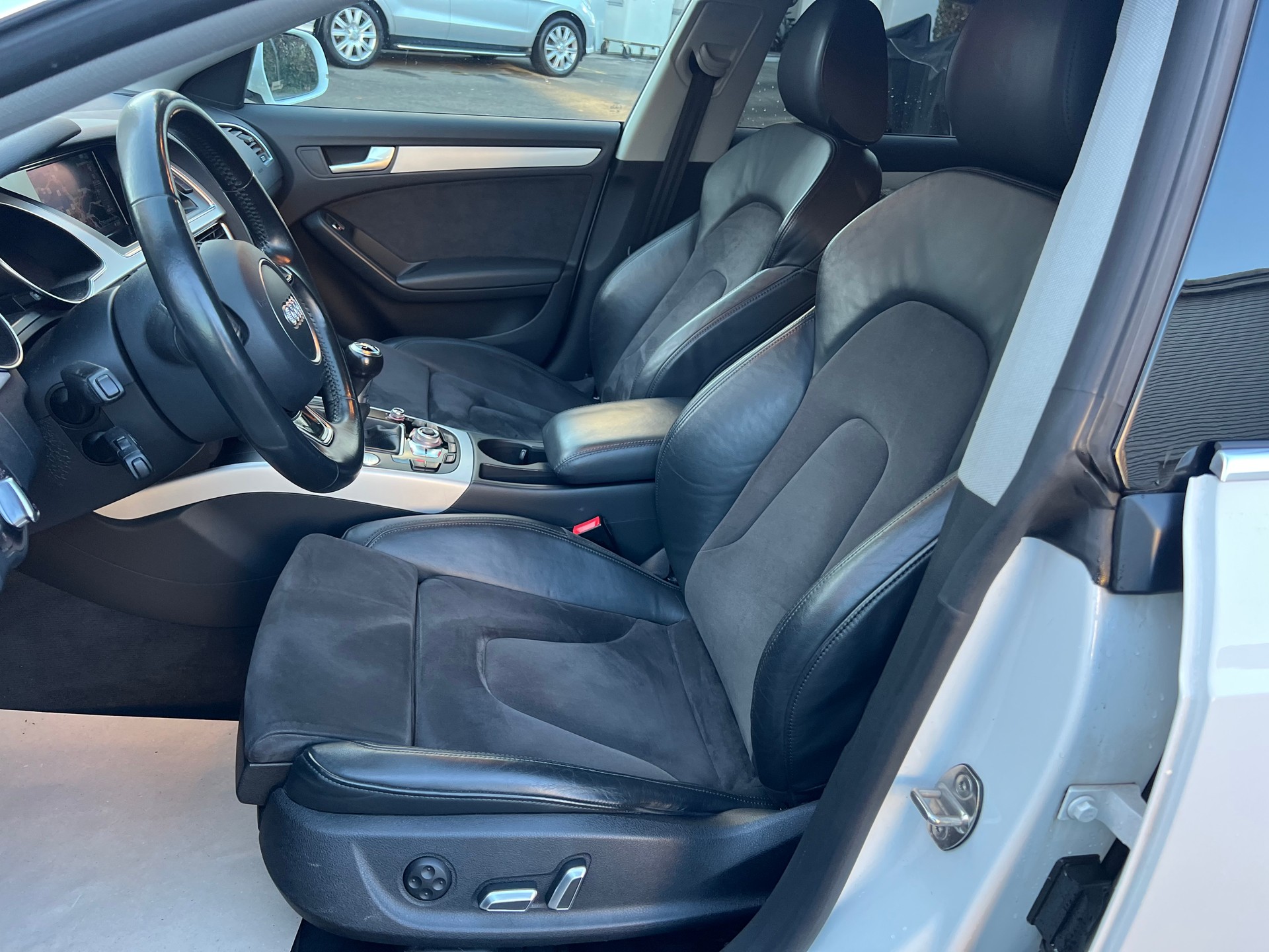 AUDI A5 Sportback 2.0 TDI-image-11