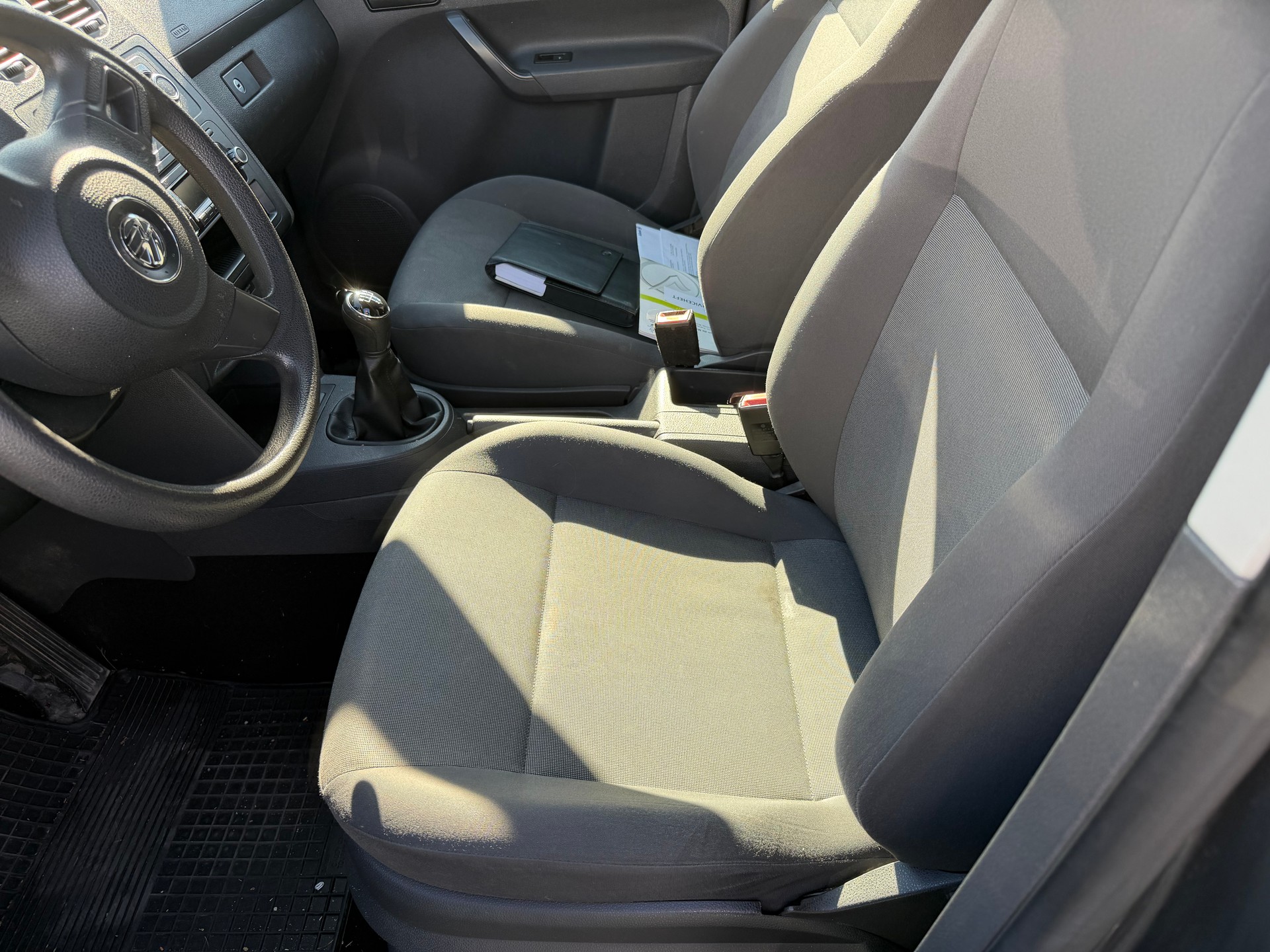 VW Caddy Maxi 1.6 TDI CR Blue Motion Family-image-7