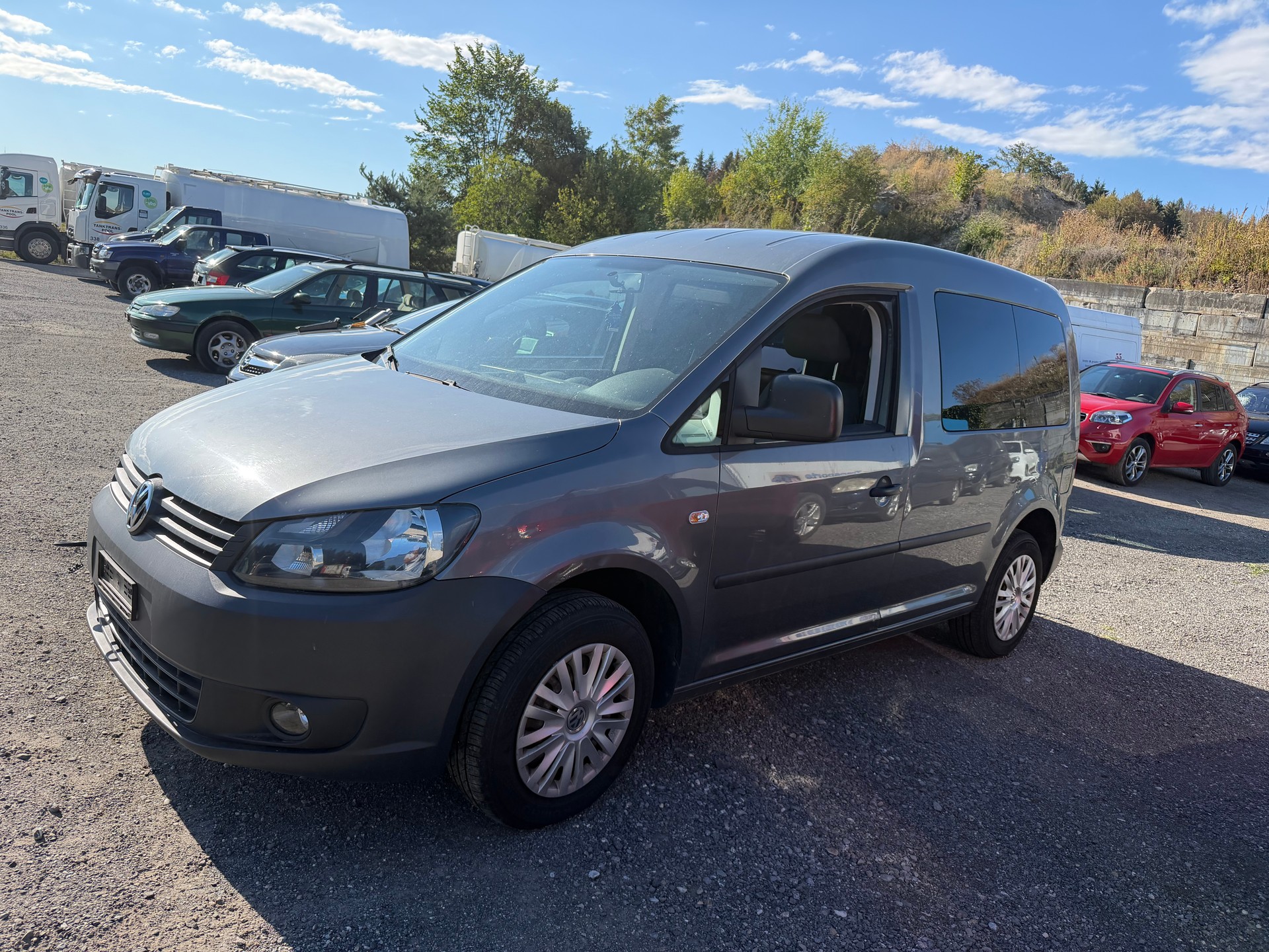 VW Caddy Maxi 1.6 TDI CR Blue Motion Family-image-2